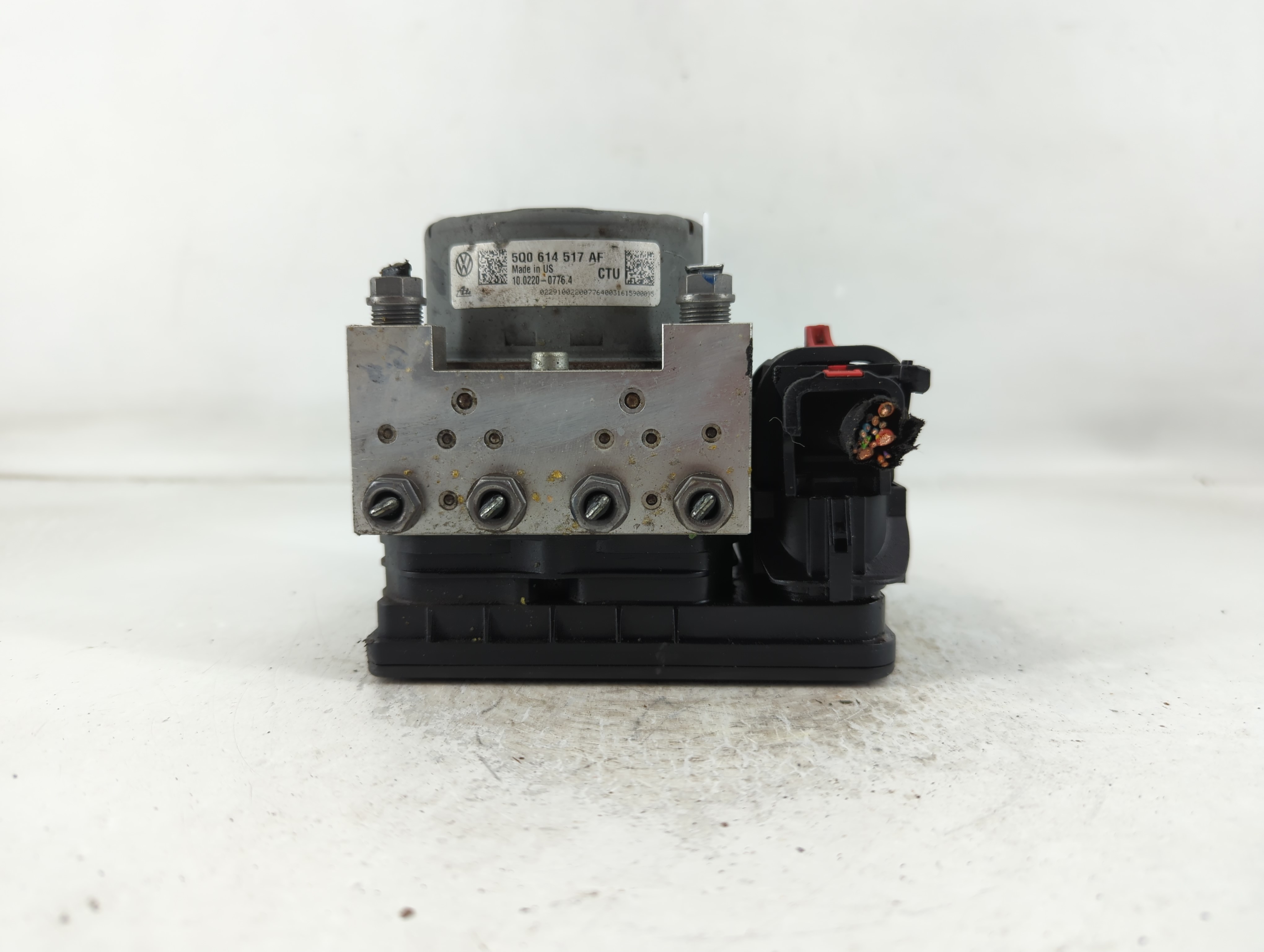 2015-2016 Volkswagen Golf Abs Pump Control Module 795096 - Oemusedautoparts1.com
