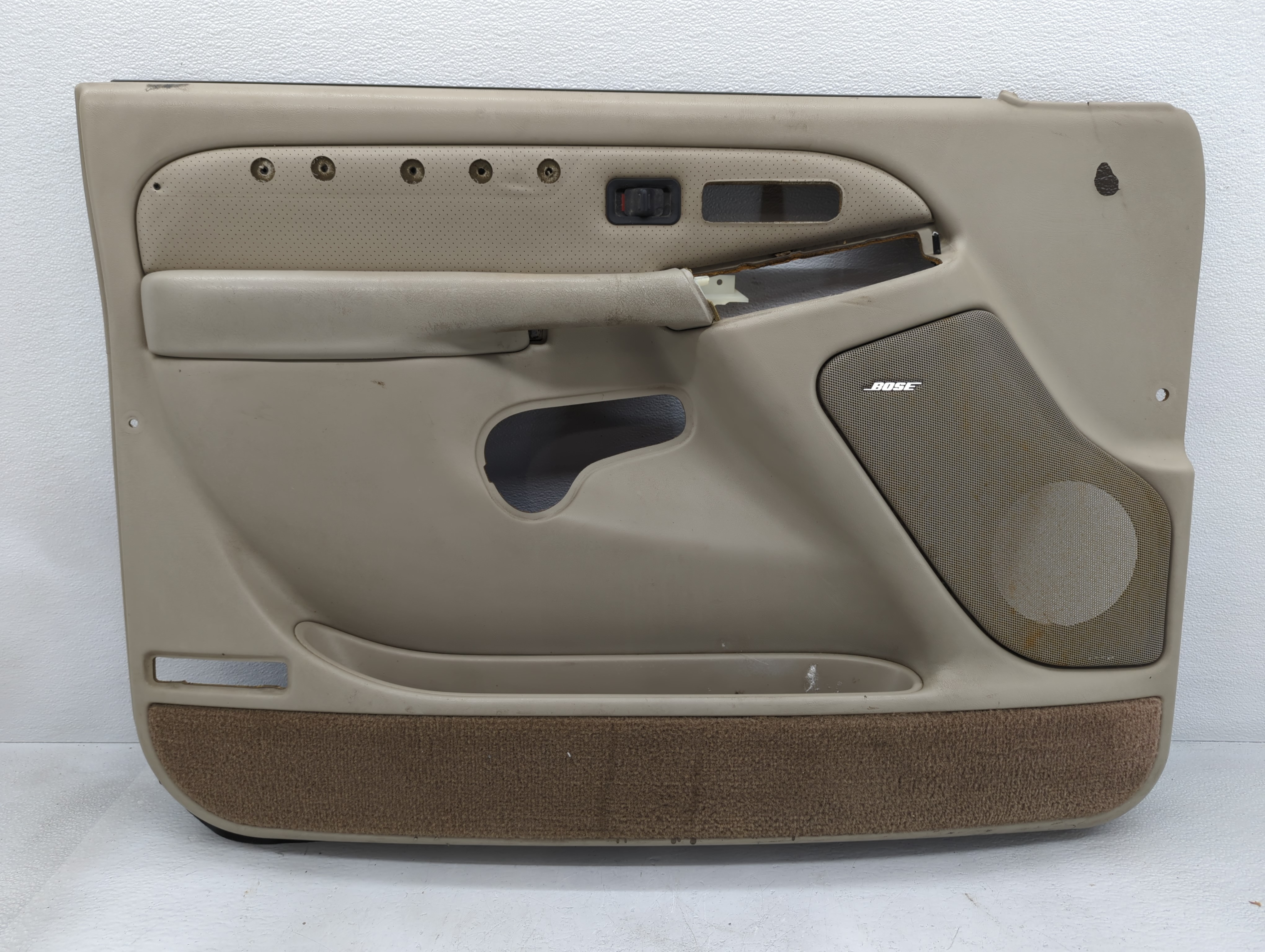 2004 Cadillac Escalade Esv Front Left Driver Interior Door Panel Trim 795125 - Oemusedautoparts1.com