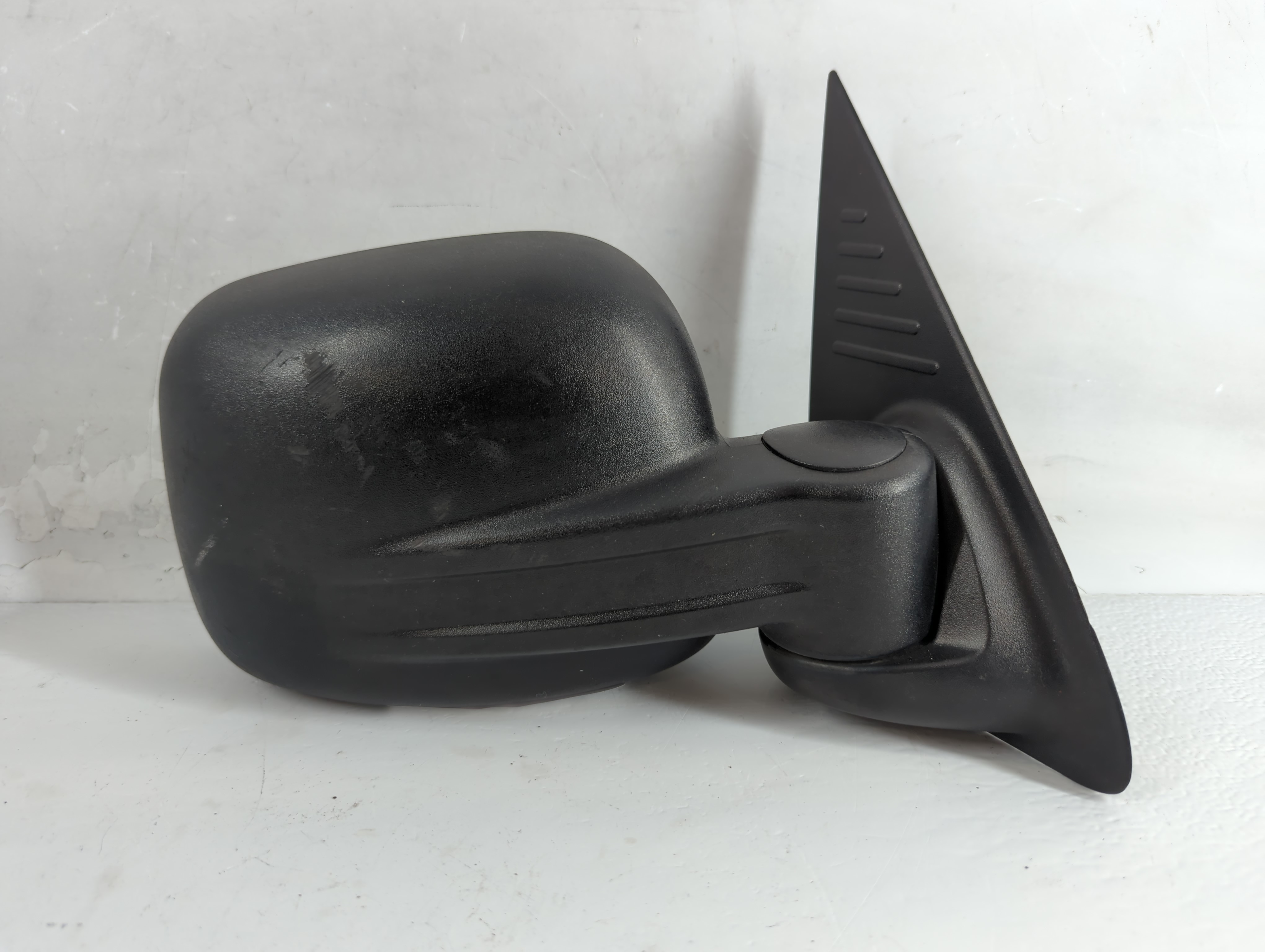 2002-2007 Jeep Liberty Passenger Right Side View Power Door Mirror Black 795573 - Oemusedautoparts1.com