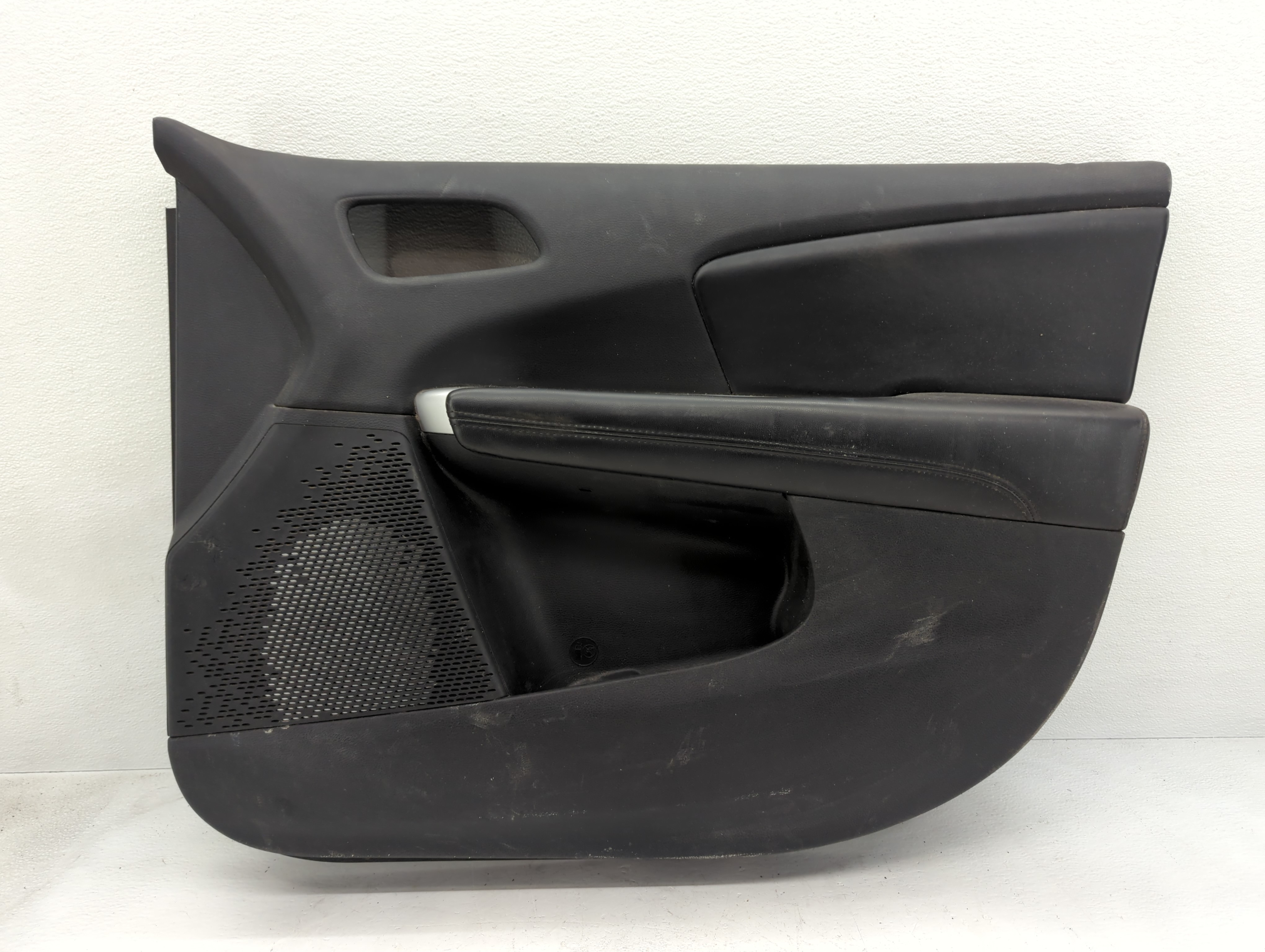 2013 Dodge Journey Front Right Passenger Interior Door Panel Trim 795768 - Oemusedautoparts1.com