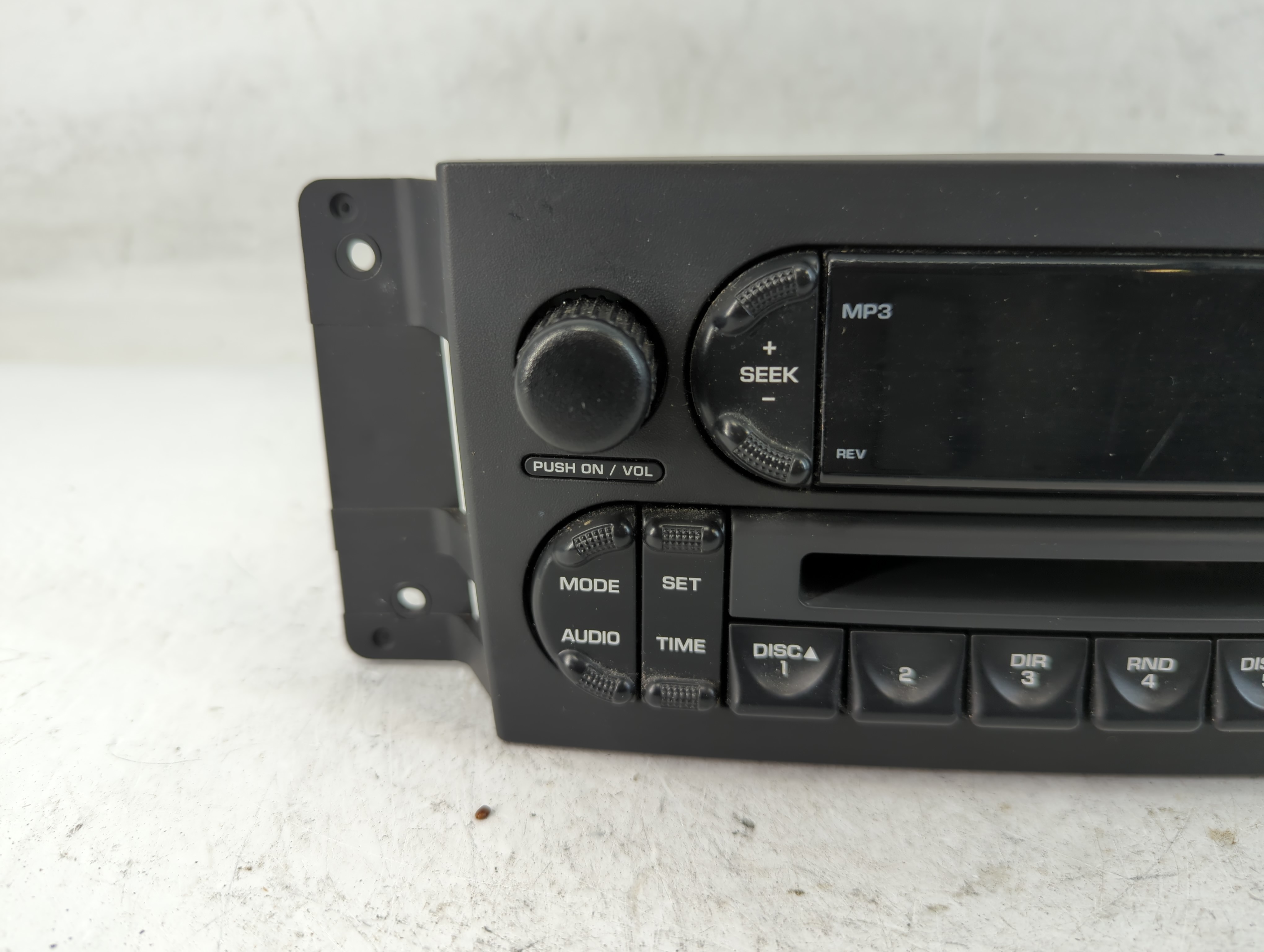 Picture of 2003-2003 Dodge Durango Am Fm Cd Player Radio Receiver 795792