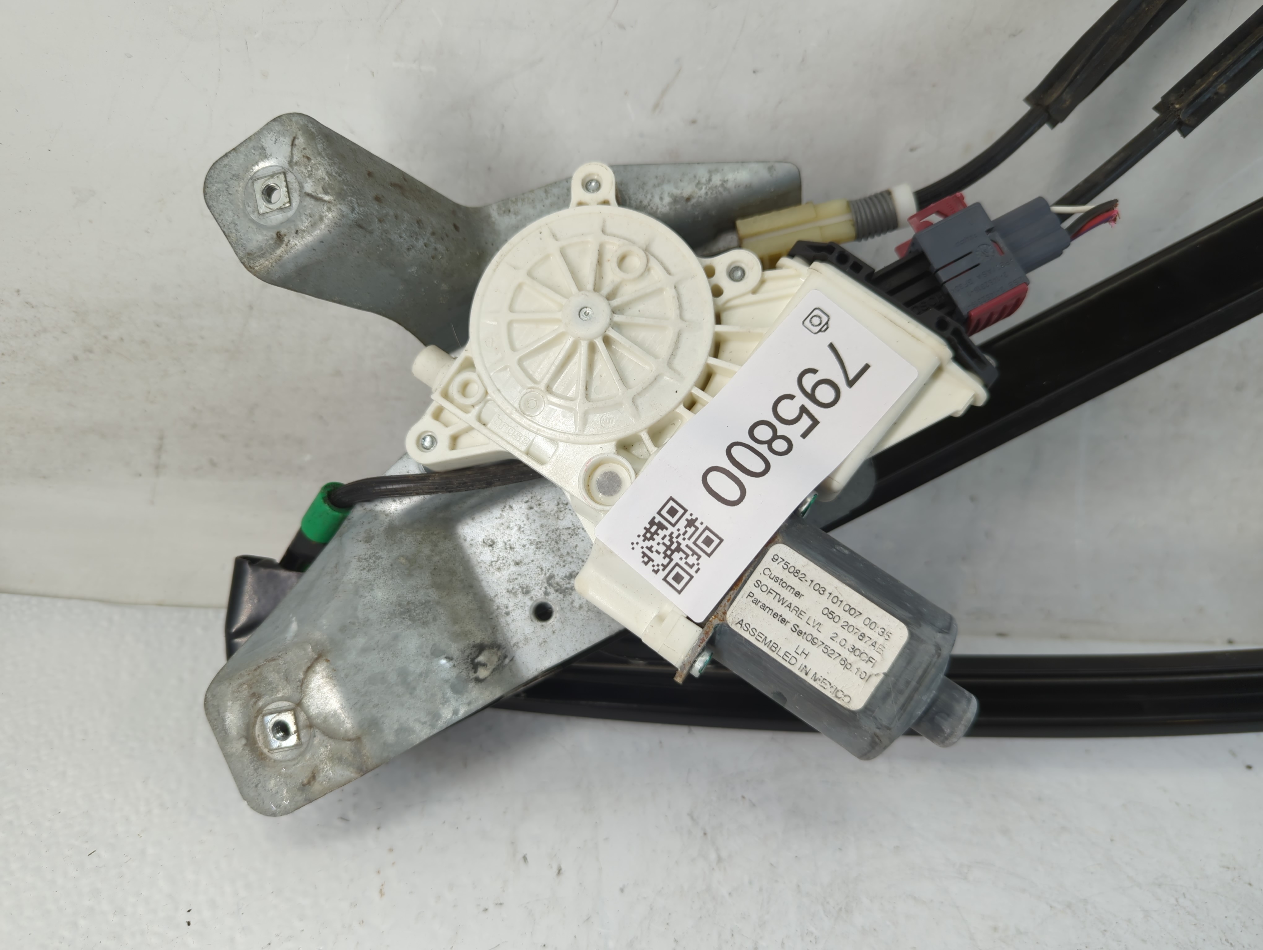 Picture of 2001-2003 Dodge Durango Driver Left Front Window Regulator 795800
