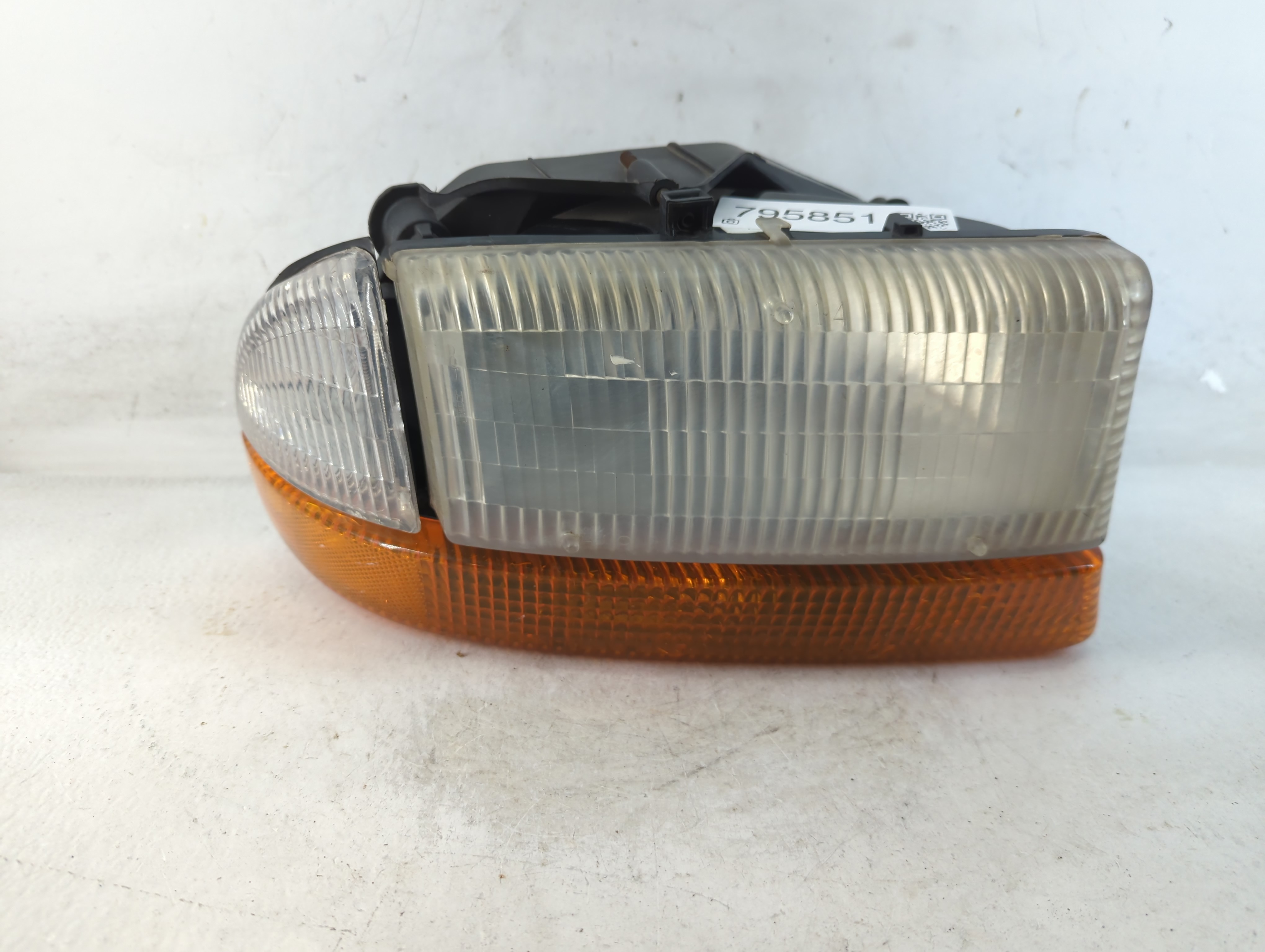 Picture of 1997-2004 Dodge Dakota Passenger Right Oem Head Light Headlight Lamp 795851