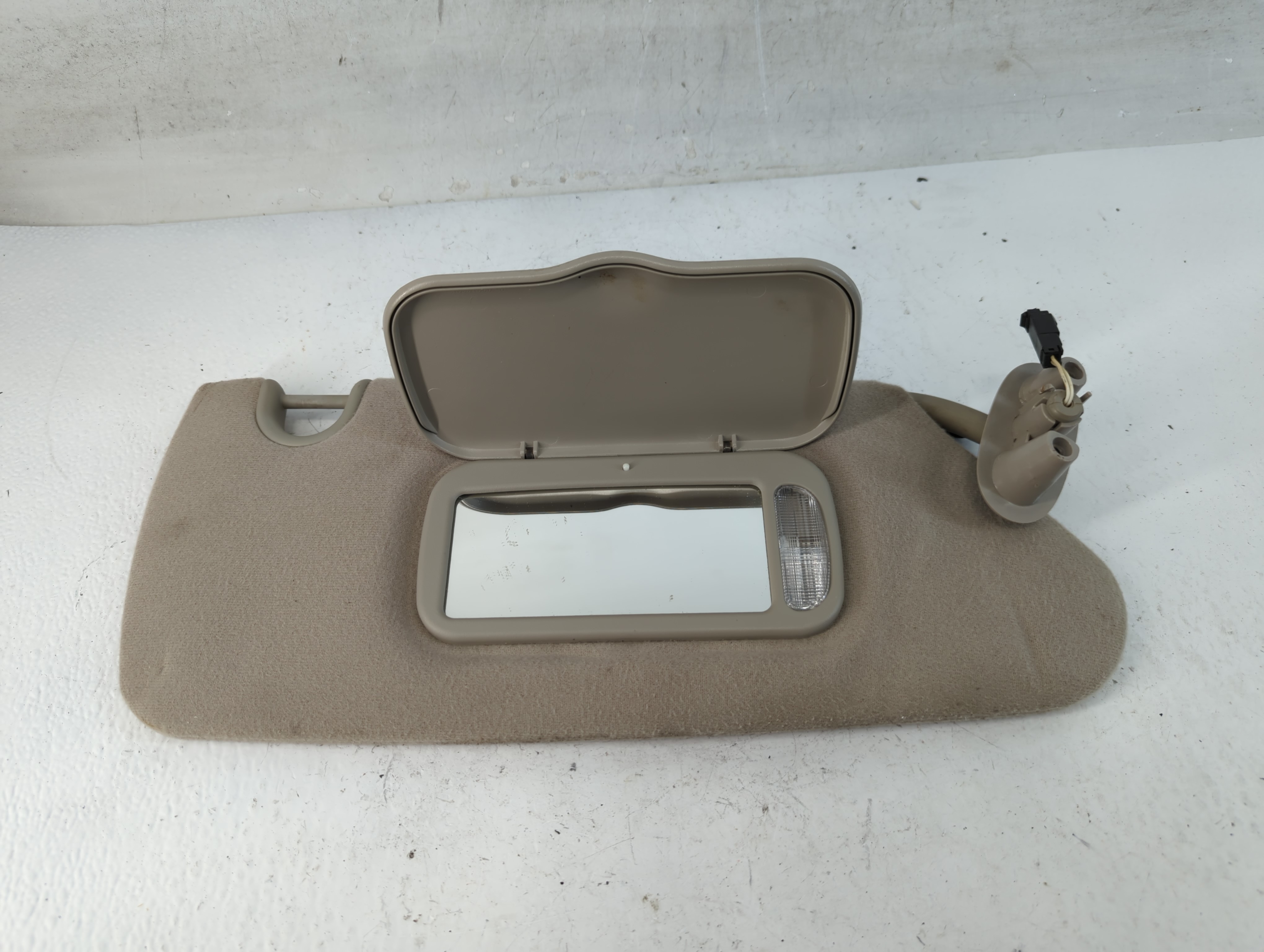 Picture of 2002-2003 Dodge Durango Passenger Sun Visor Mirror Right Sunvisor 795914