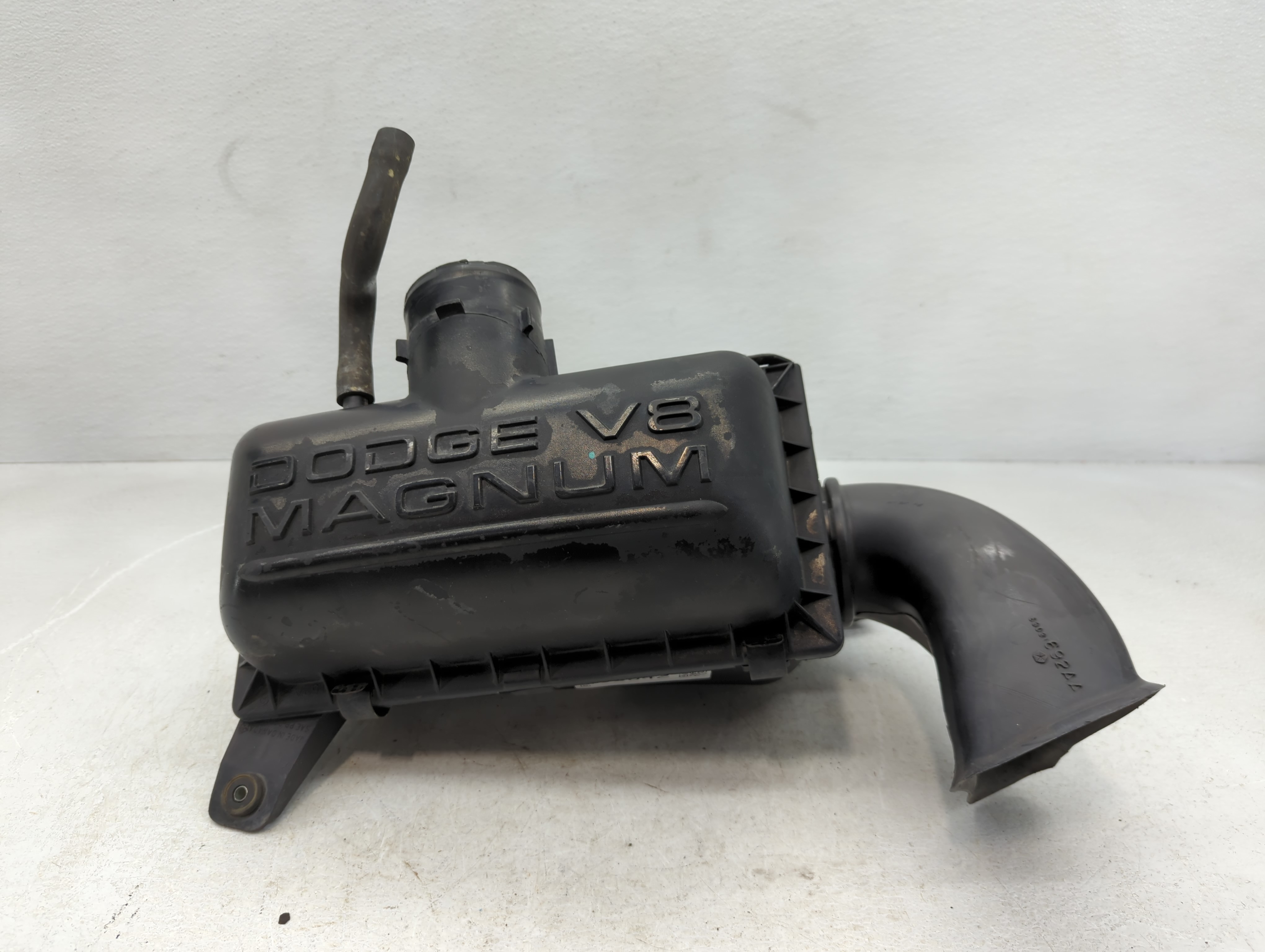 Picture of 2000-2003 Dodge Durango Air Cleaner Intake-duct Hose Tube 795942