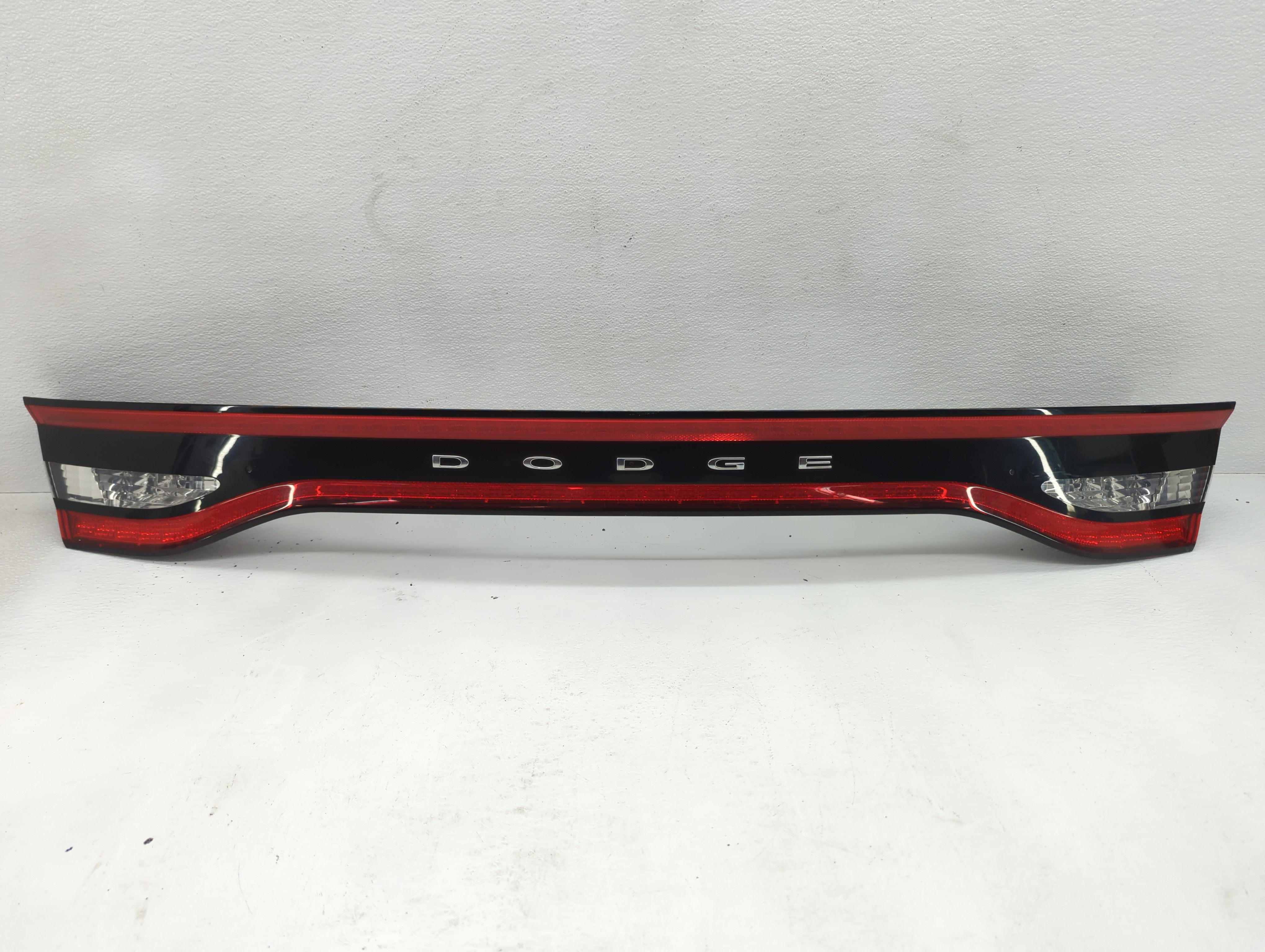 2013-2016 Dodge Dart Rear Center Lid Brake Light Tail Light 796110 - Oemusedautoparts1.com