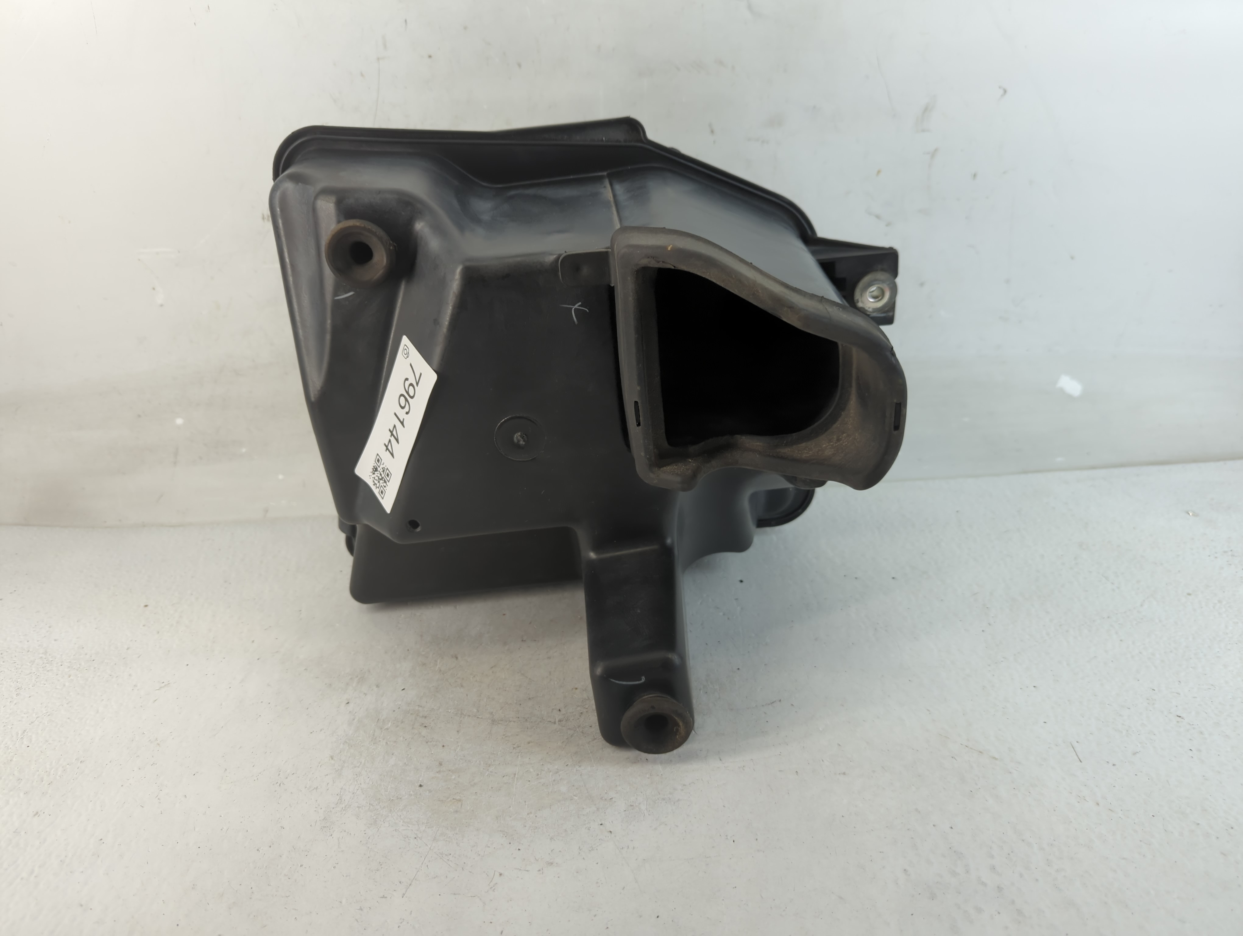 Picture of Dodge Grand Caravan Air Cleaner Intake-duct Hose Tube 796144