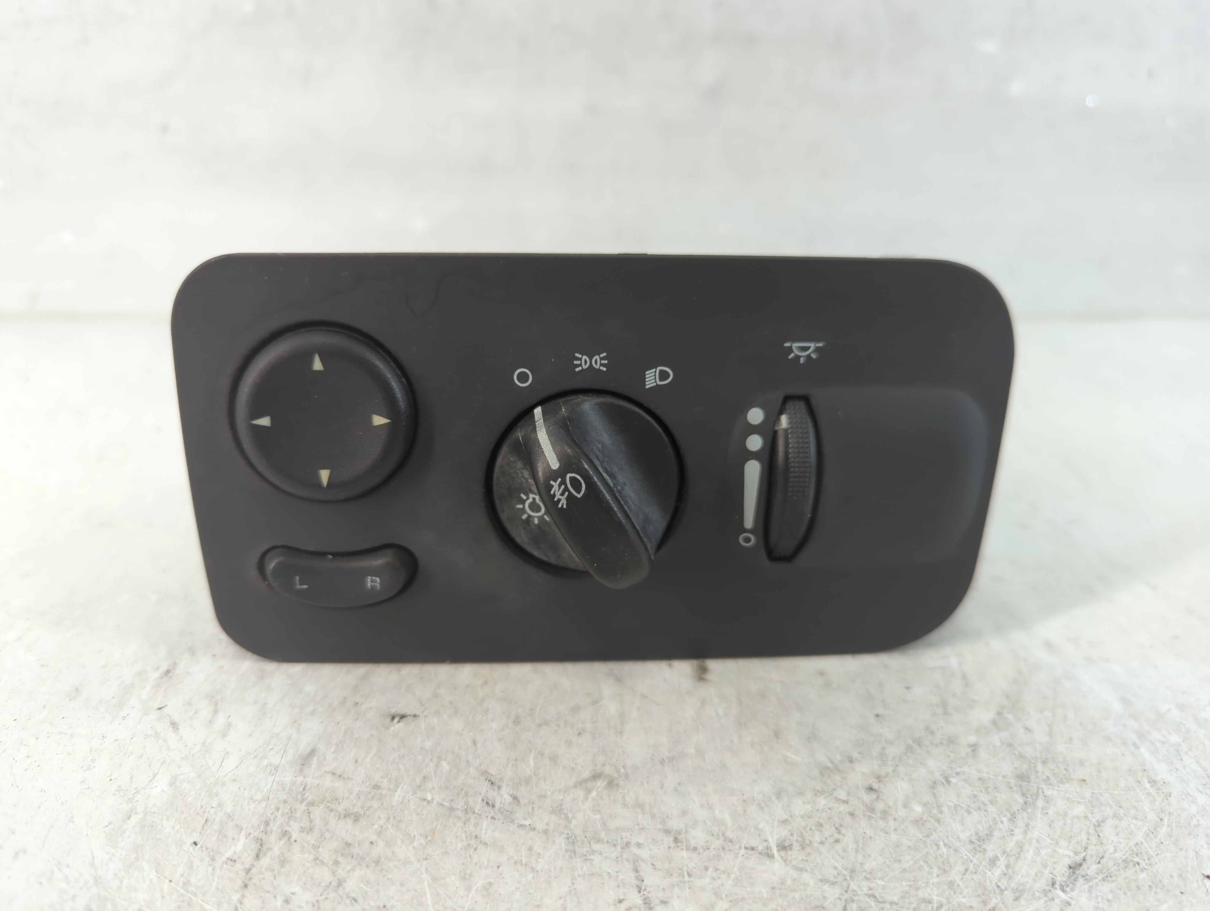 Picture of Dodge Grand Caravan Headlight Head Light Switch Lamp Control 796156