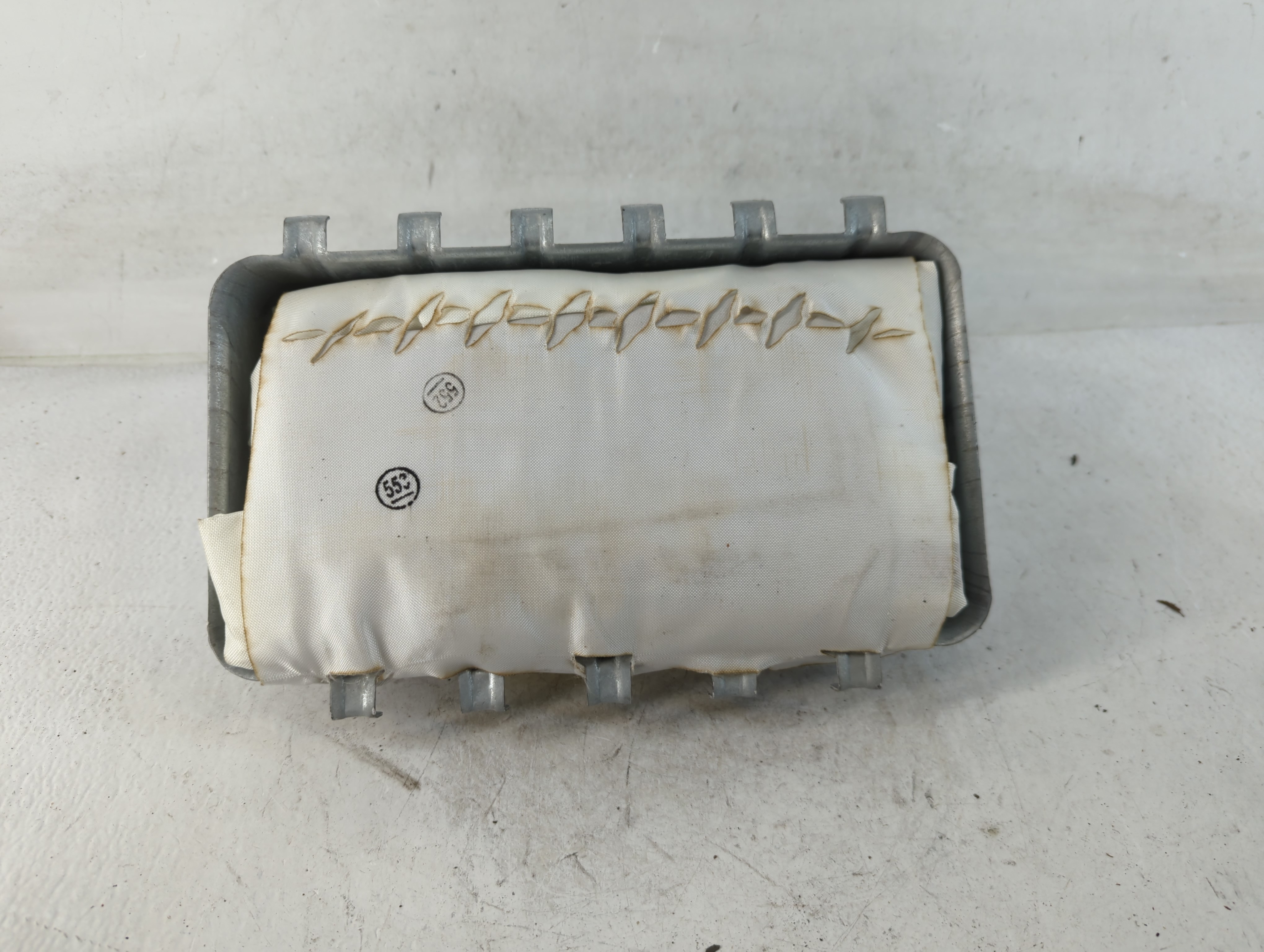 2014 Chrysler Town & Country Air Bag Driver Left Steering Wheel Mounted 796181 - Oemusedautoparts1.com