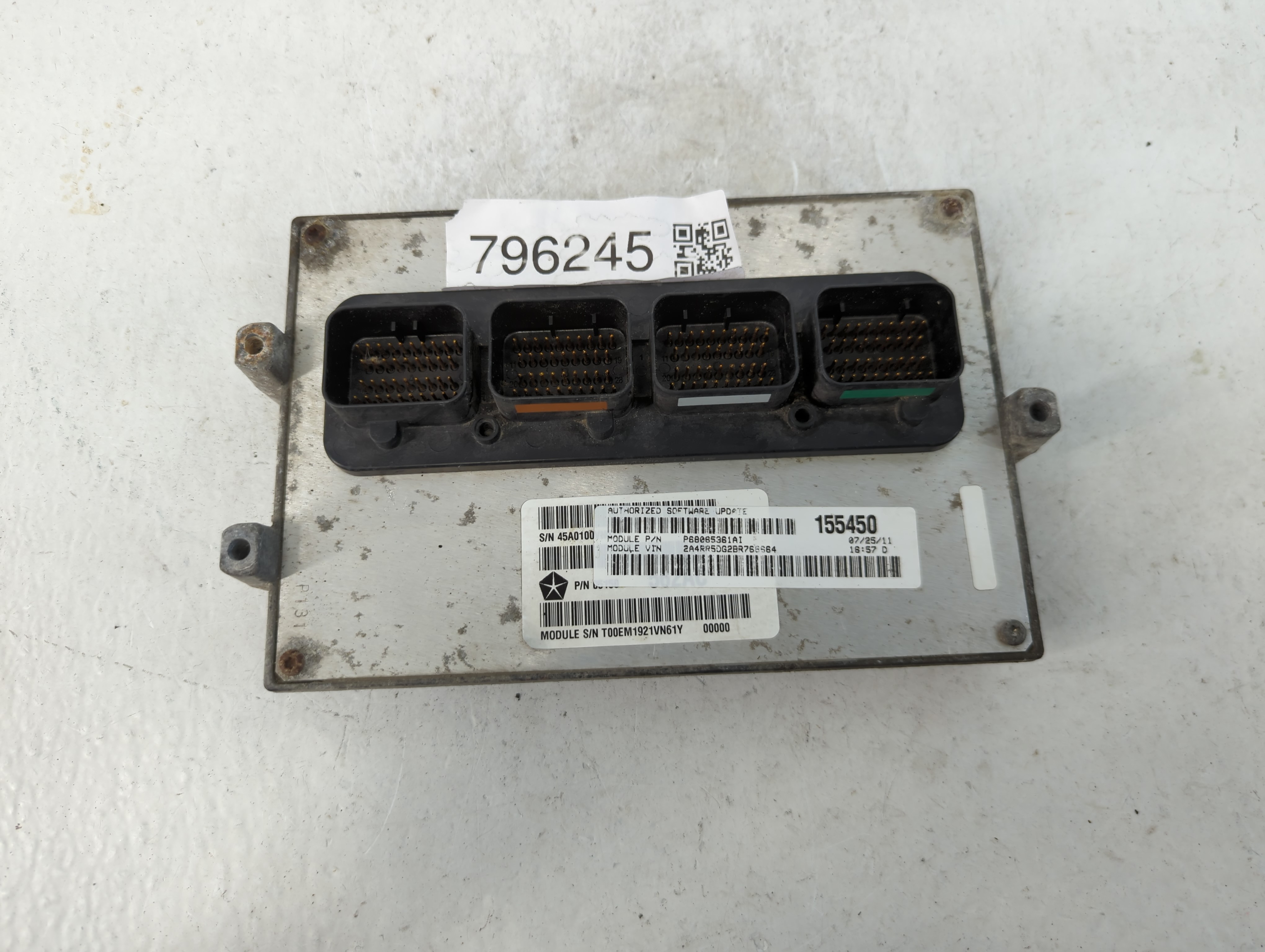 Picture of 2011 Chrysler Town & Country Engine Control Computer Ecu Pcm Ecm Pcu Oem 796245