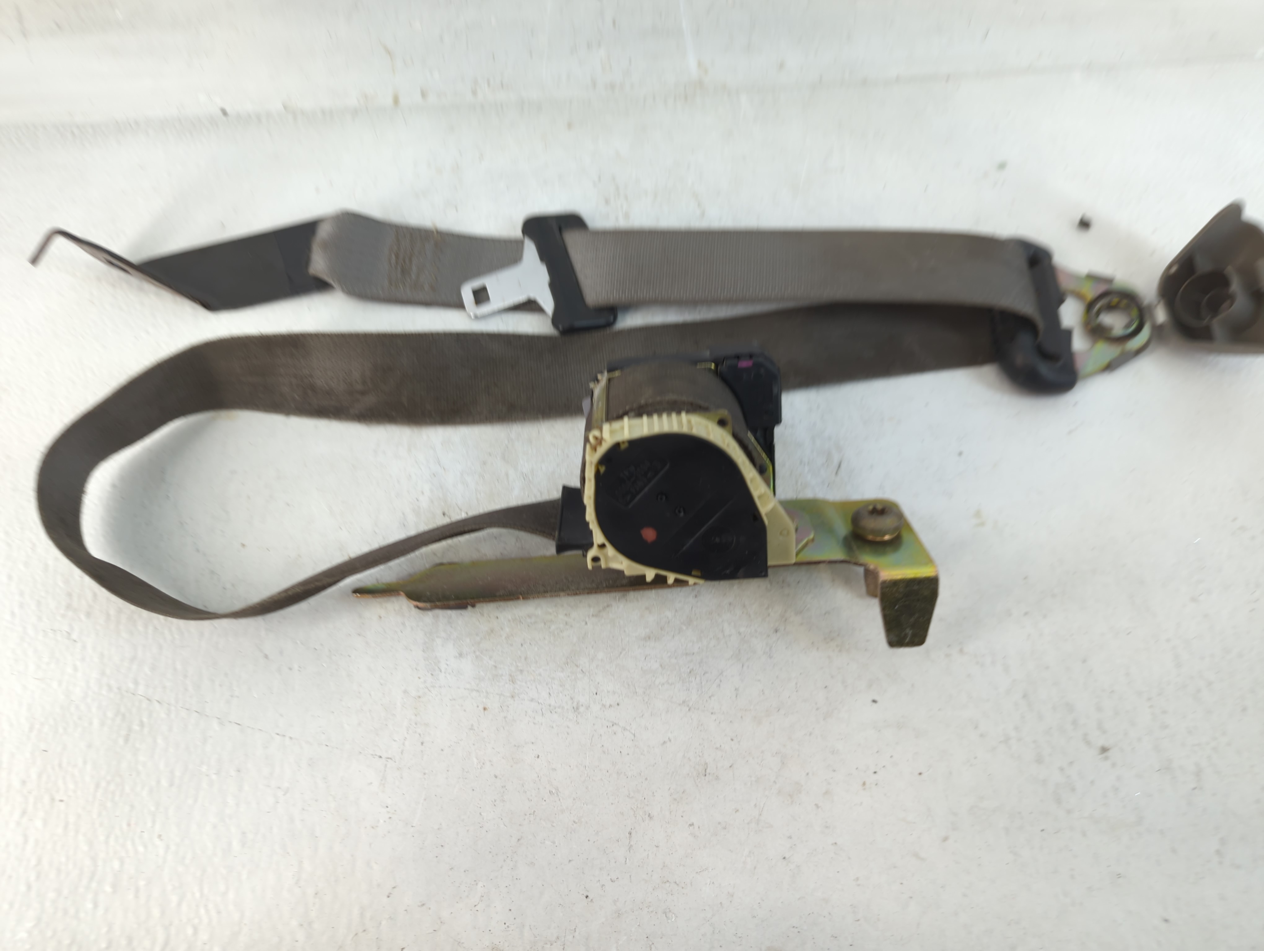 2004 Ford F-150 Driver Seatbelt Buckle 796475 - Oemusedautoparts1.com