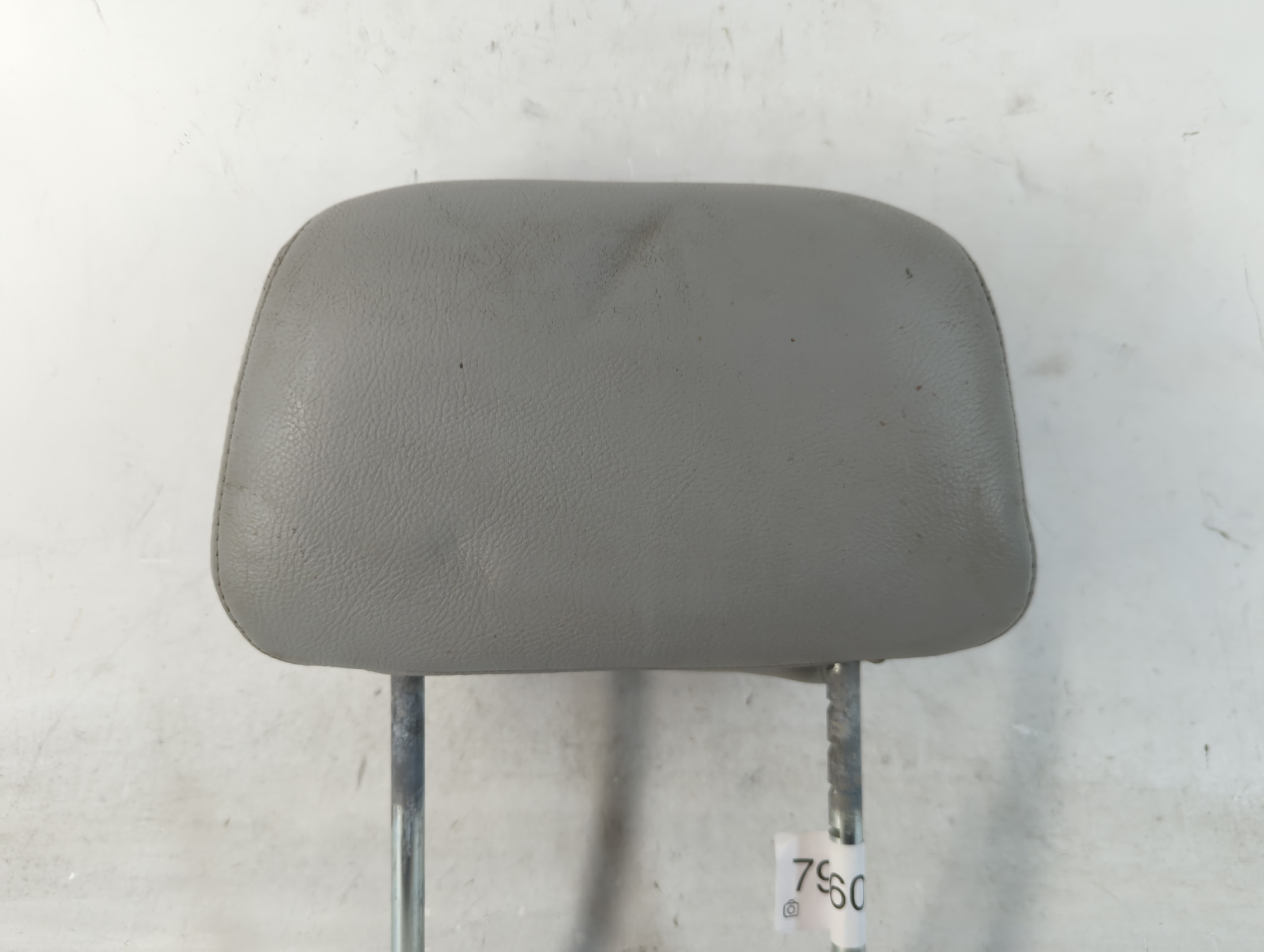 2004-2005 Lincoln Aviator Headrest Head Rest Front Driver Passenger Seat 796604 - Oemusedautoparts1.com
