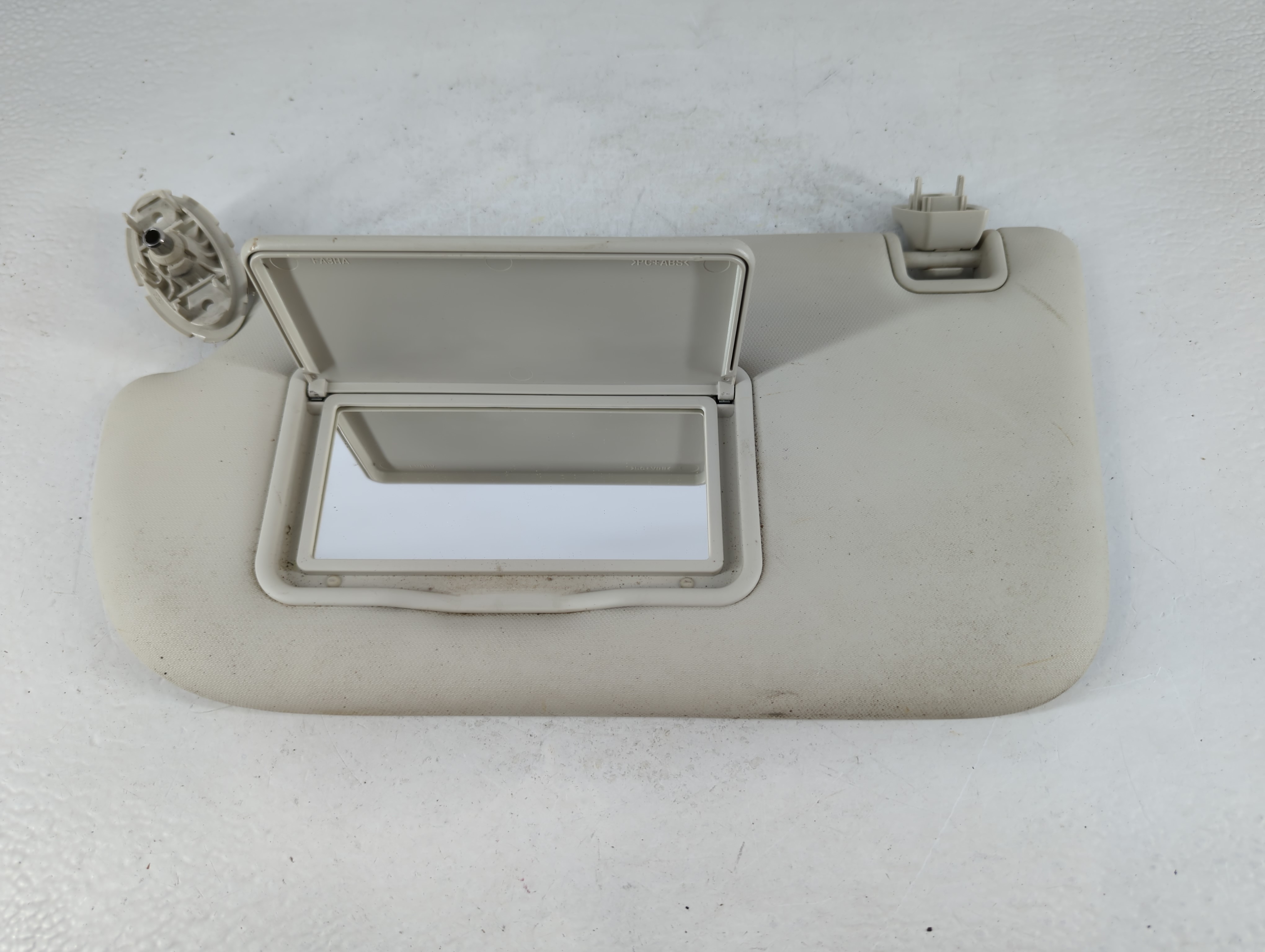 Picture of 2013-2019 Ford Escape Driver Sun Visor Mirror Left Sunvisor 796651