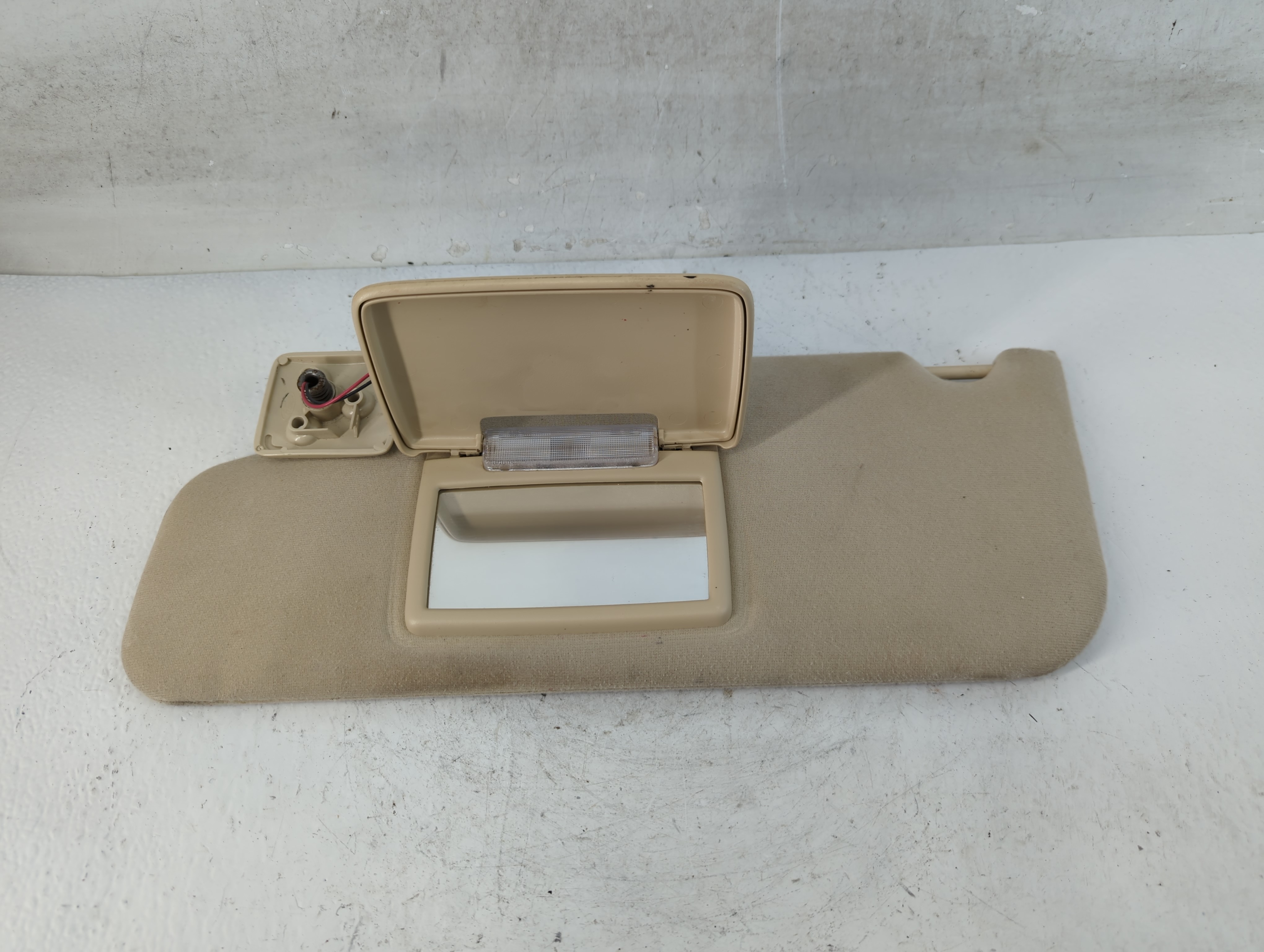 Picture of 2007-2010 Ford Edge Driver Sun Visor Mirror Left Sunvisor 796782