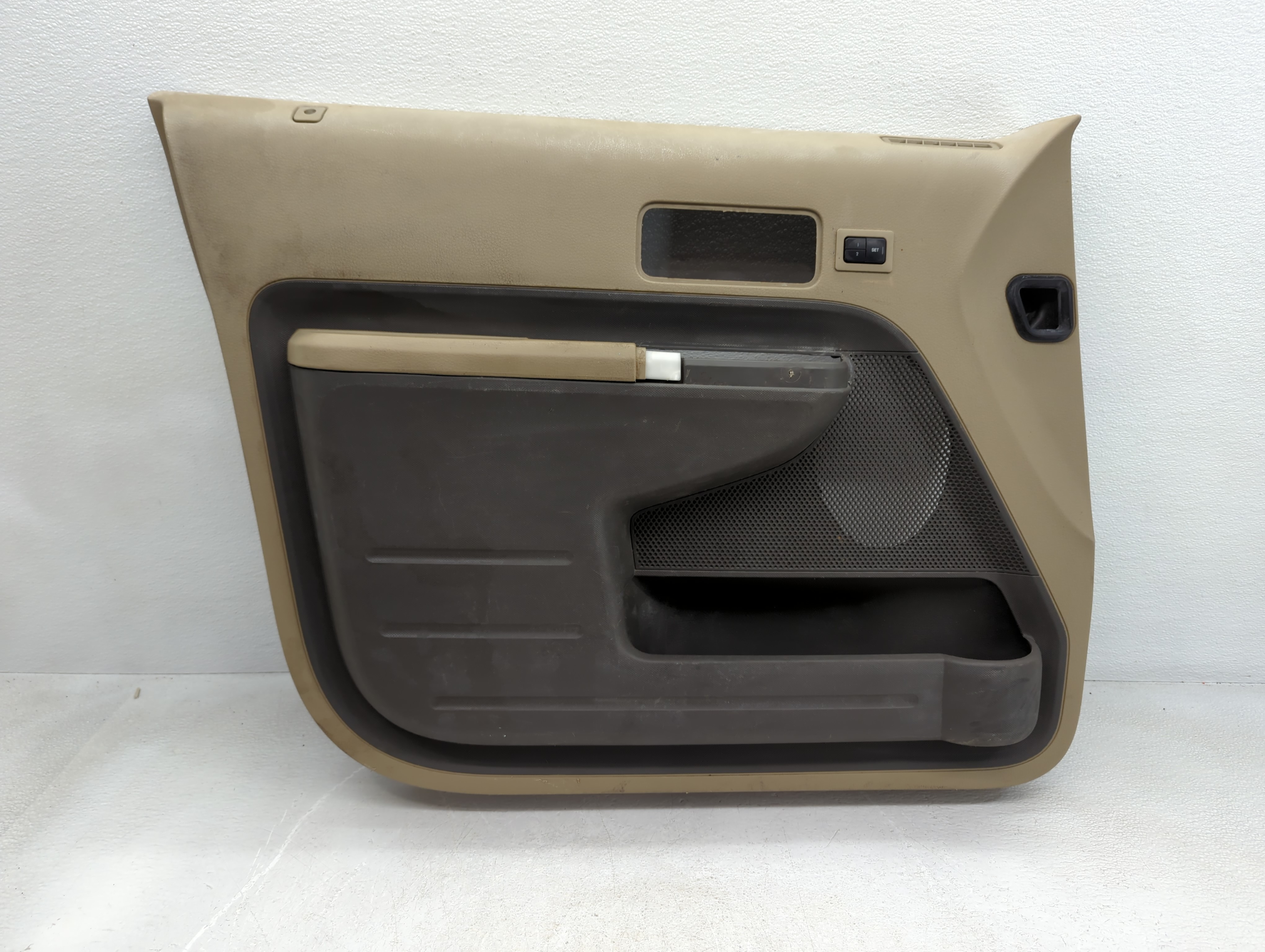 2007 Ford Edge Front Left Driver Interior Door Panel Trim 796838 - Oemusedautoparts1.com