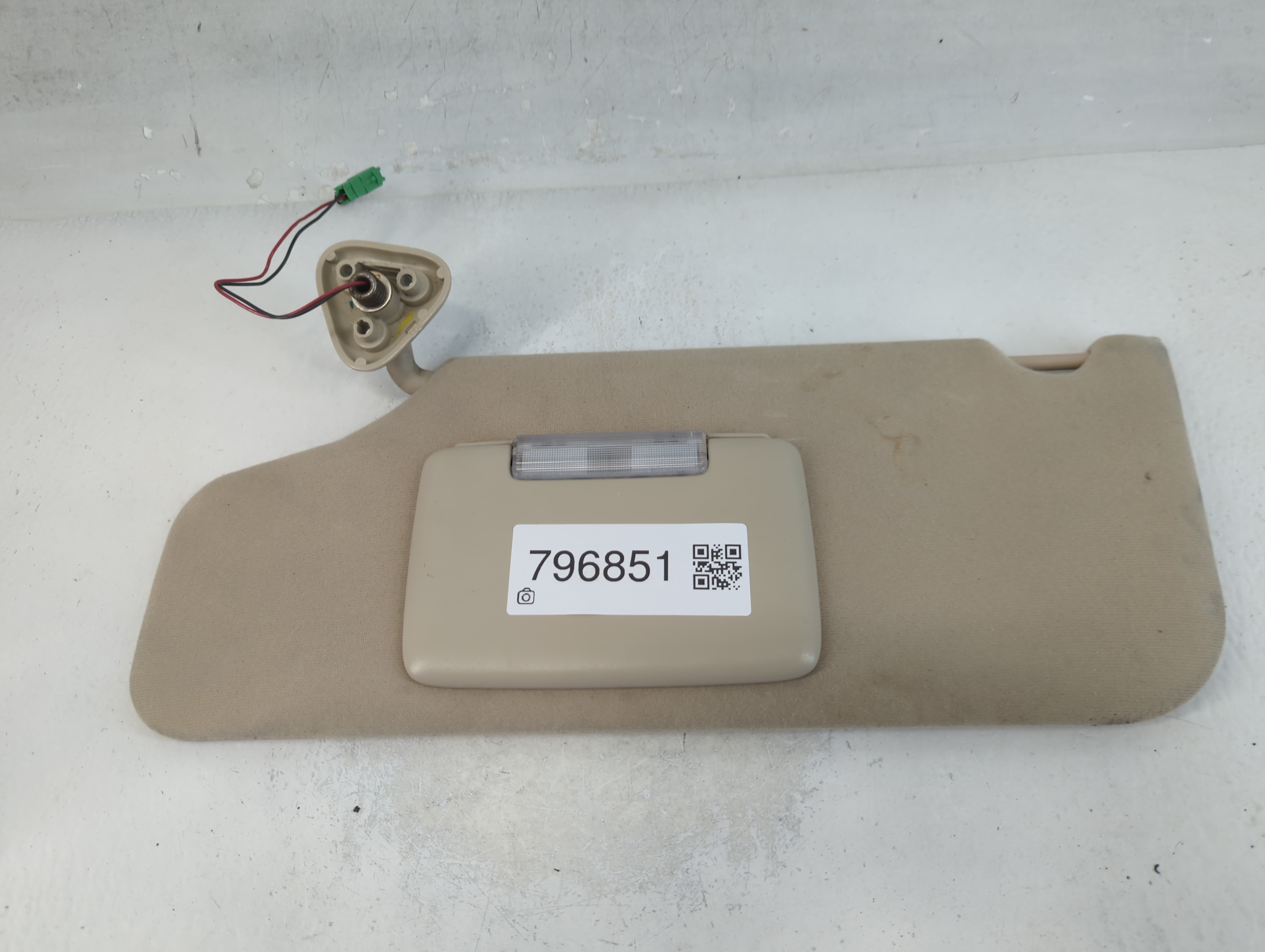 2005-2007 Ford Freestyle Passenger Sun Visor Mirror Right Sunvisor 796851 - Oemusedautoparts1.com