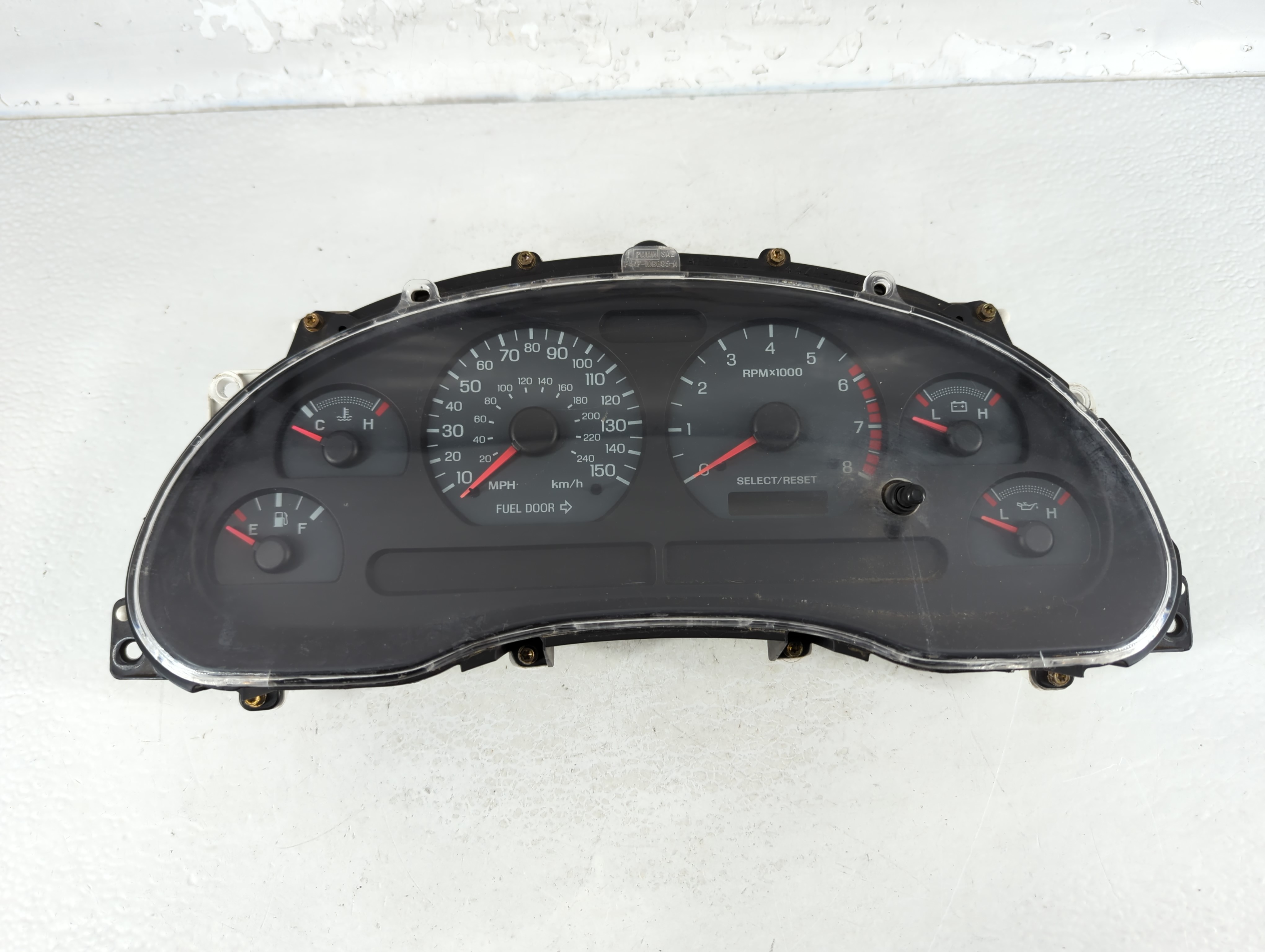 2001-2004 Ford Mustang Speedometer Instrument Cluster Gauges 796927 - Oemusedautoparts1.com