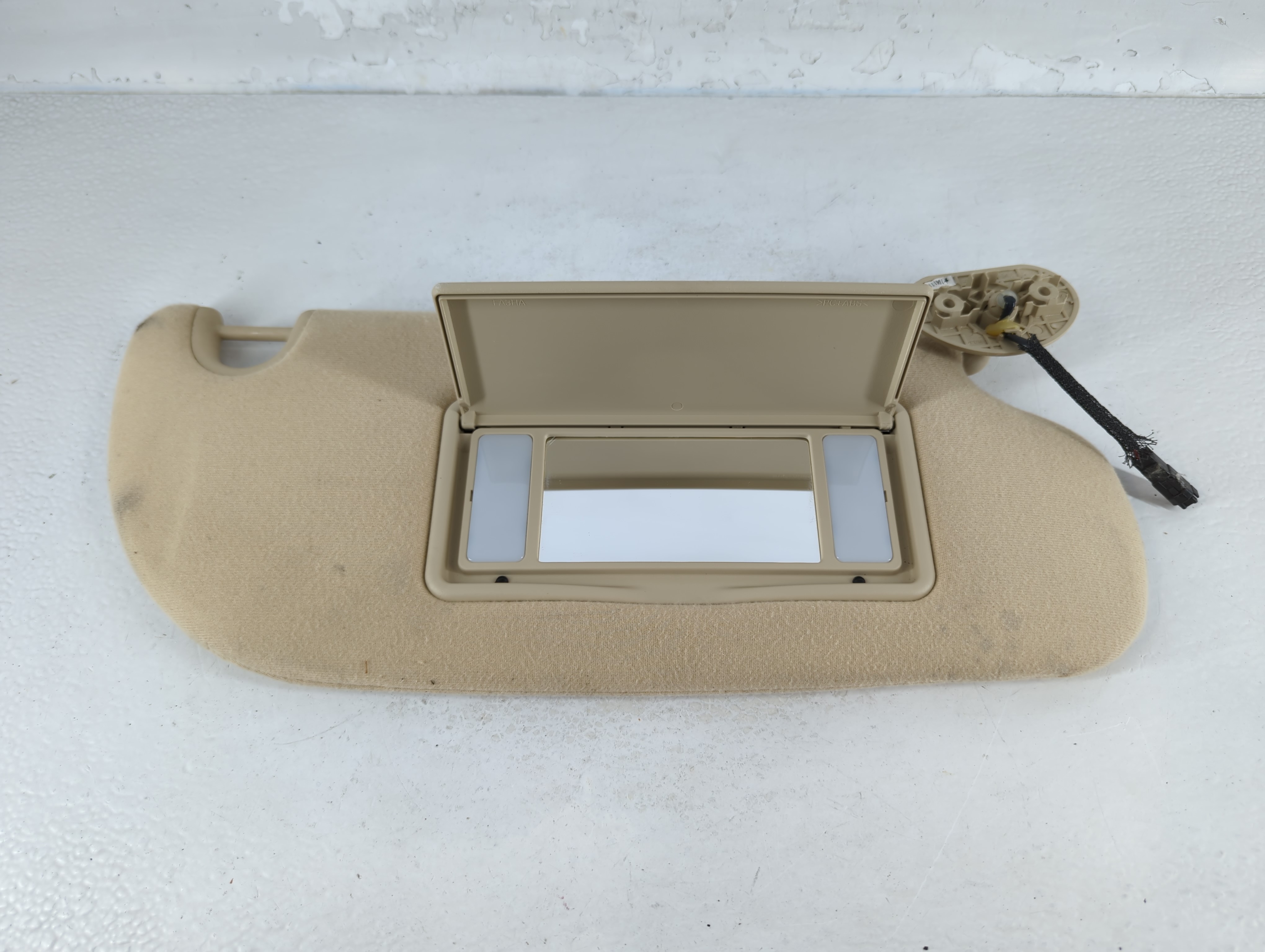 Picture of 2010-2010 Ford Explorer Passenger Sun Visor Mirror Right Sunvisor 796987