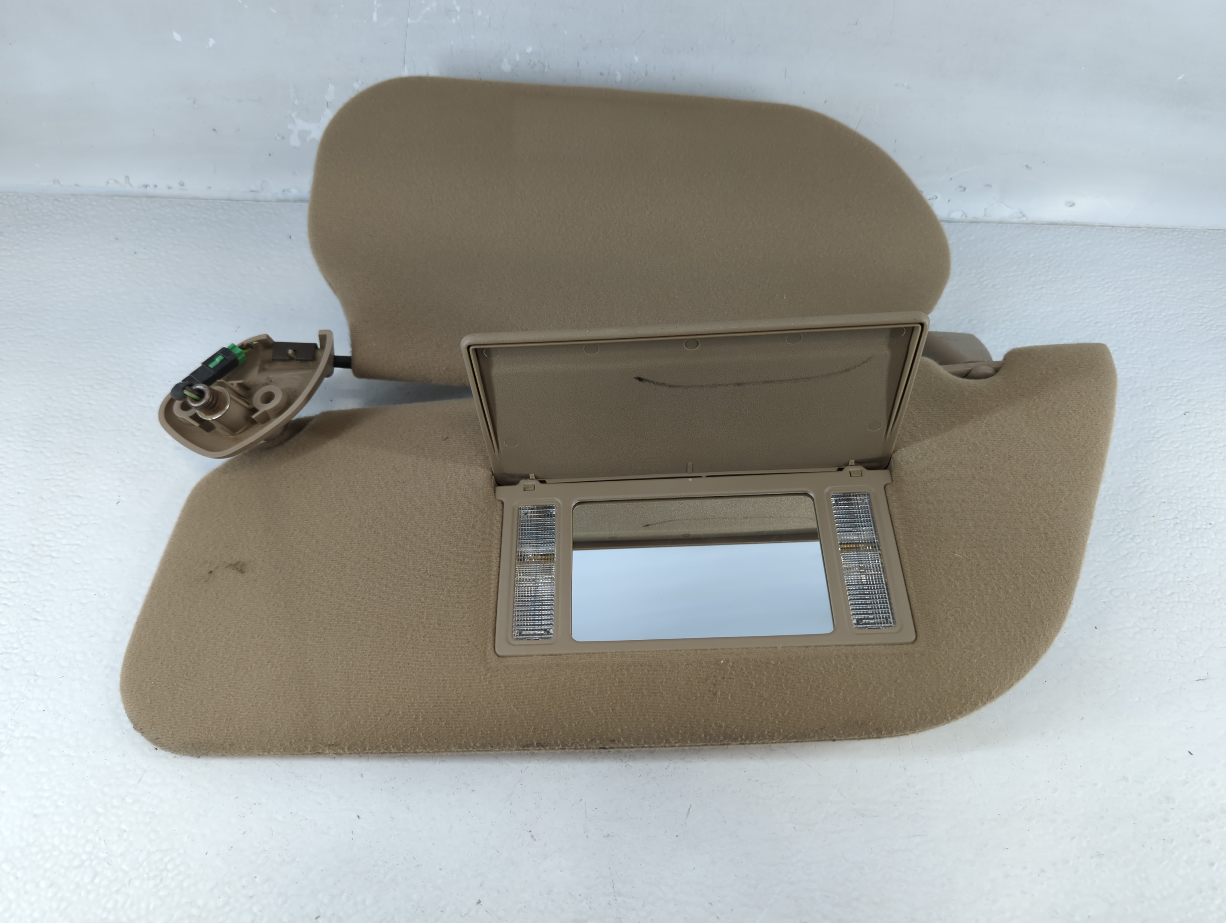Picture of 2002 Ford Excursion Driver Sun Visor Mirror Left Sunvisor Beige 797122