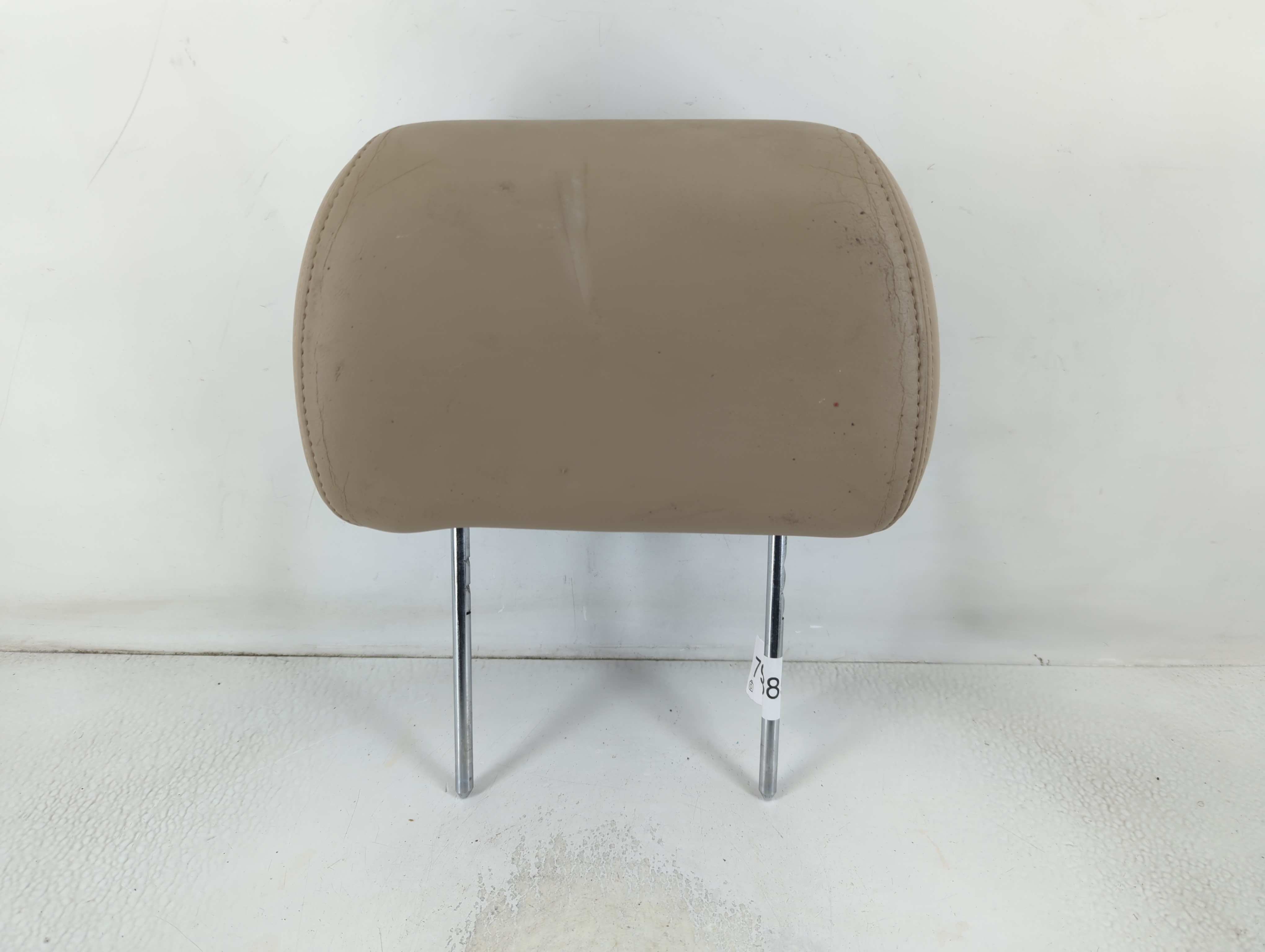 2007-2008 Gmc Yukon Headrest Head Rest Front Driver Passenger Seat Beige 797385 - Oemusedautoparts1.com