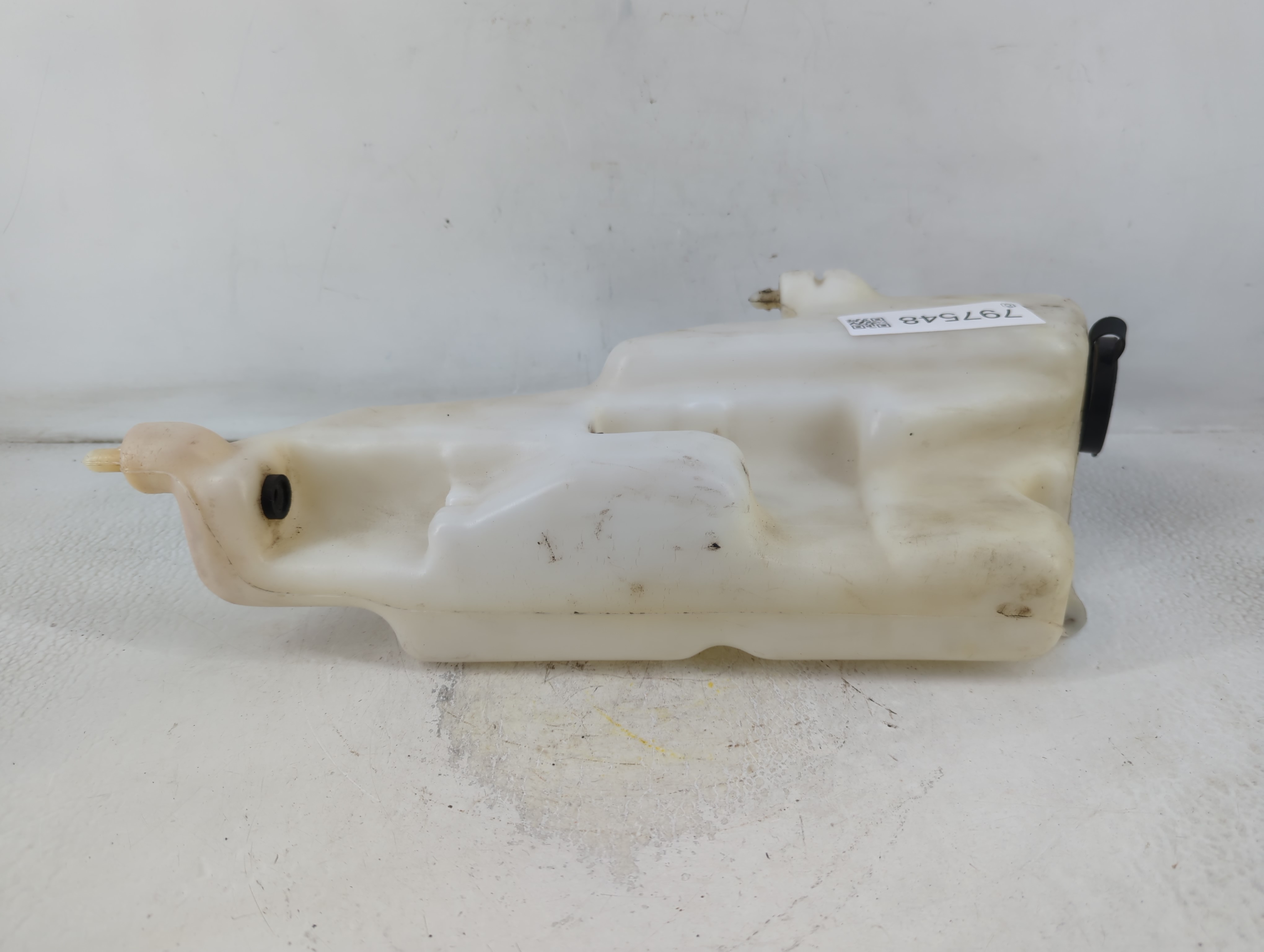 Chevrolet S10 Windshield Washer Fluid Reservoir Bottle Oem 797548 - Oemusedautoparts1.com