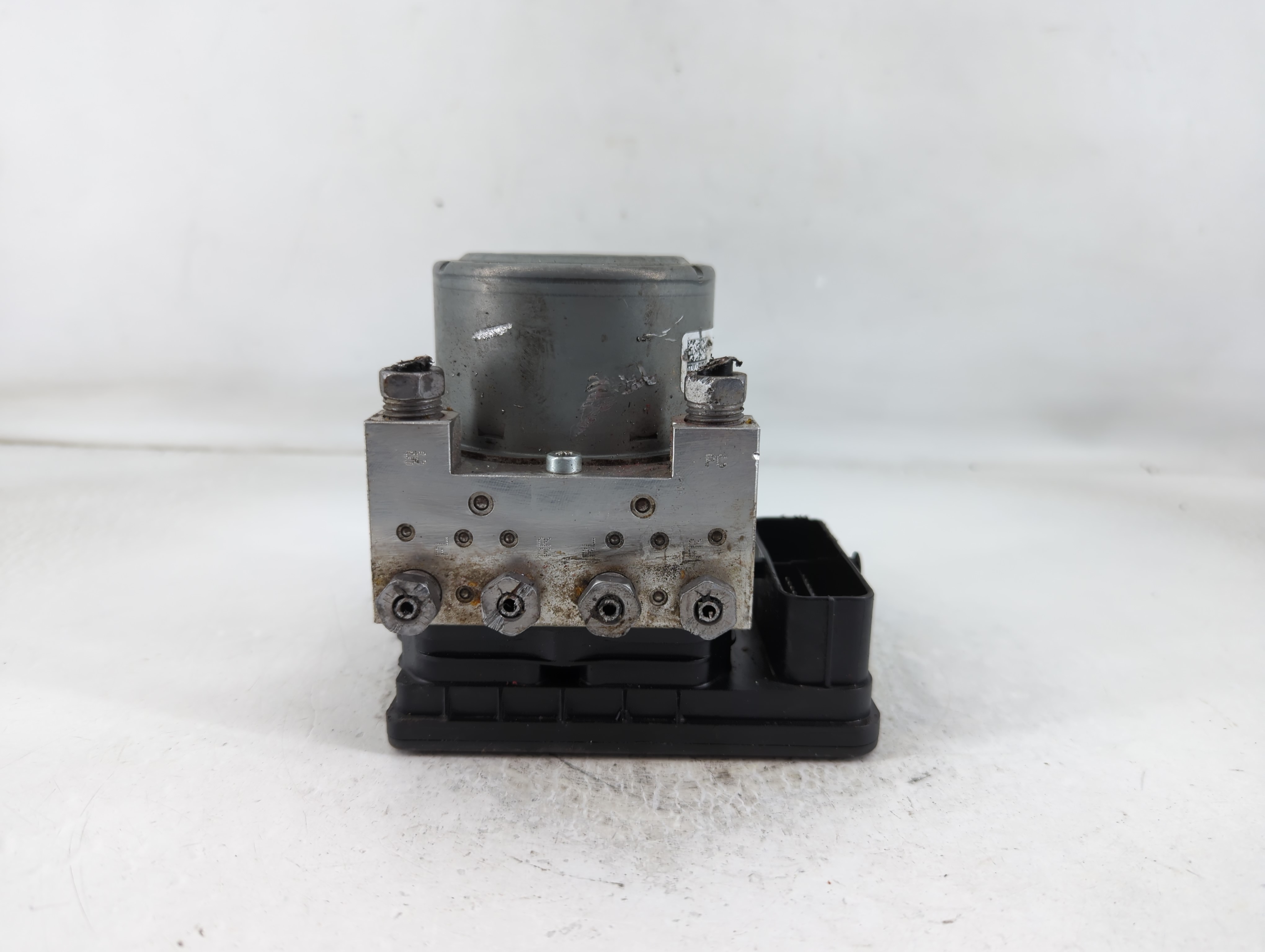 2014-2016 Cadillac Cts Abs Pump Control Module 797574 - Oemusedautoparts1.com