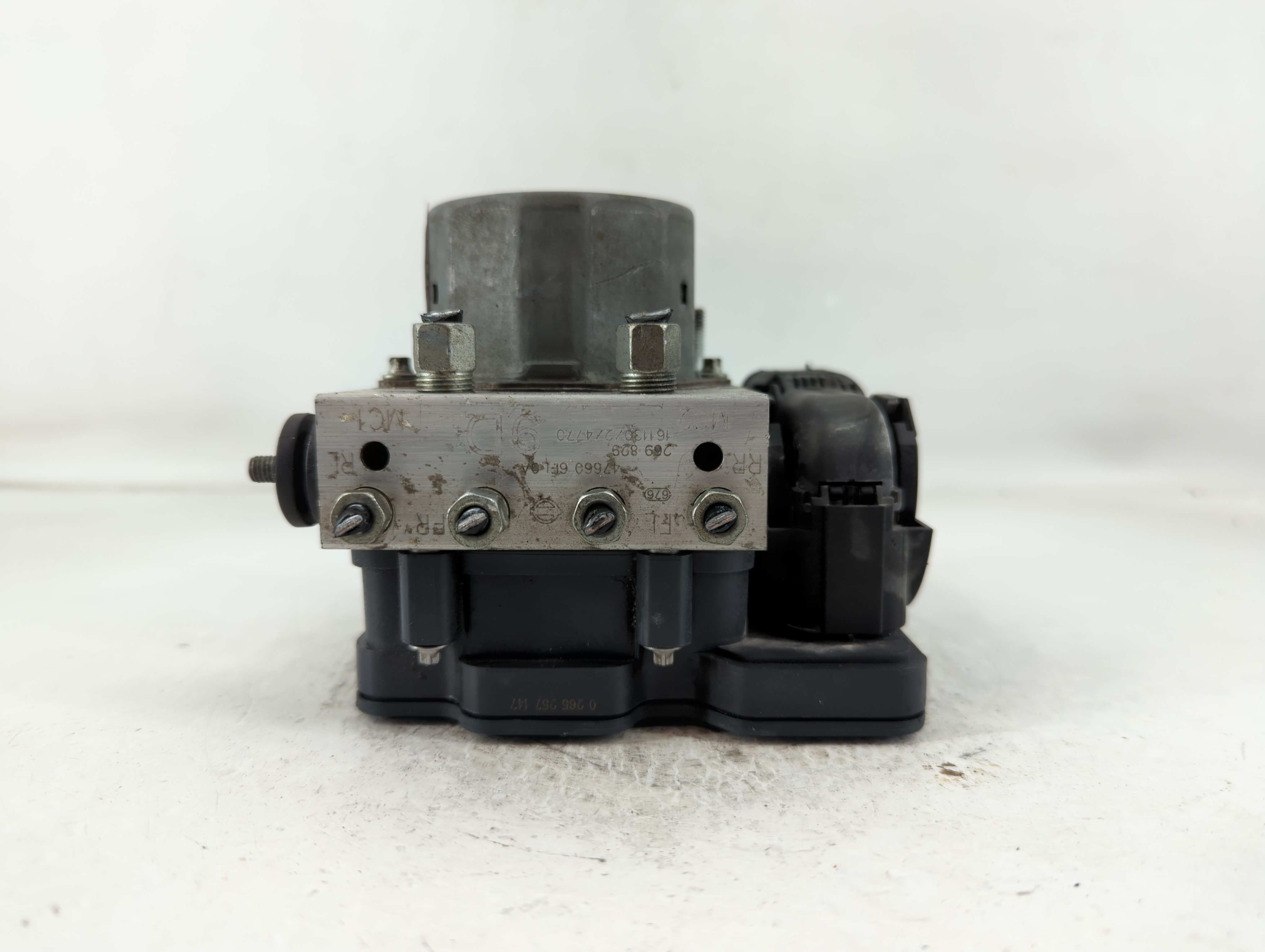 2017-2017 Nissan Rogue Abs Pump Control Module 797576 - Oemusedautoparts1.com