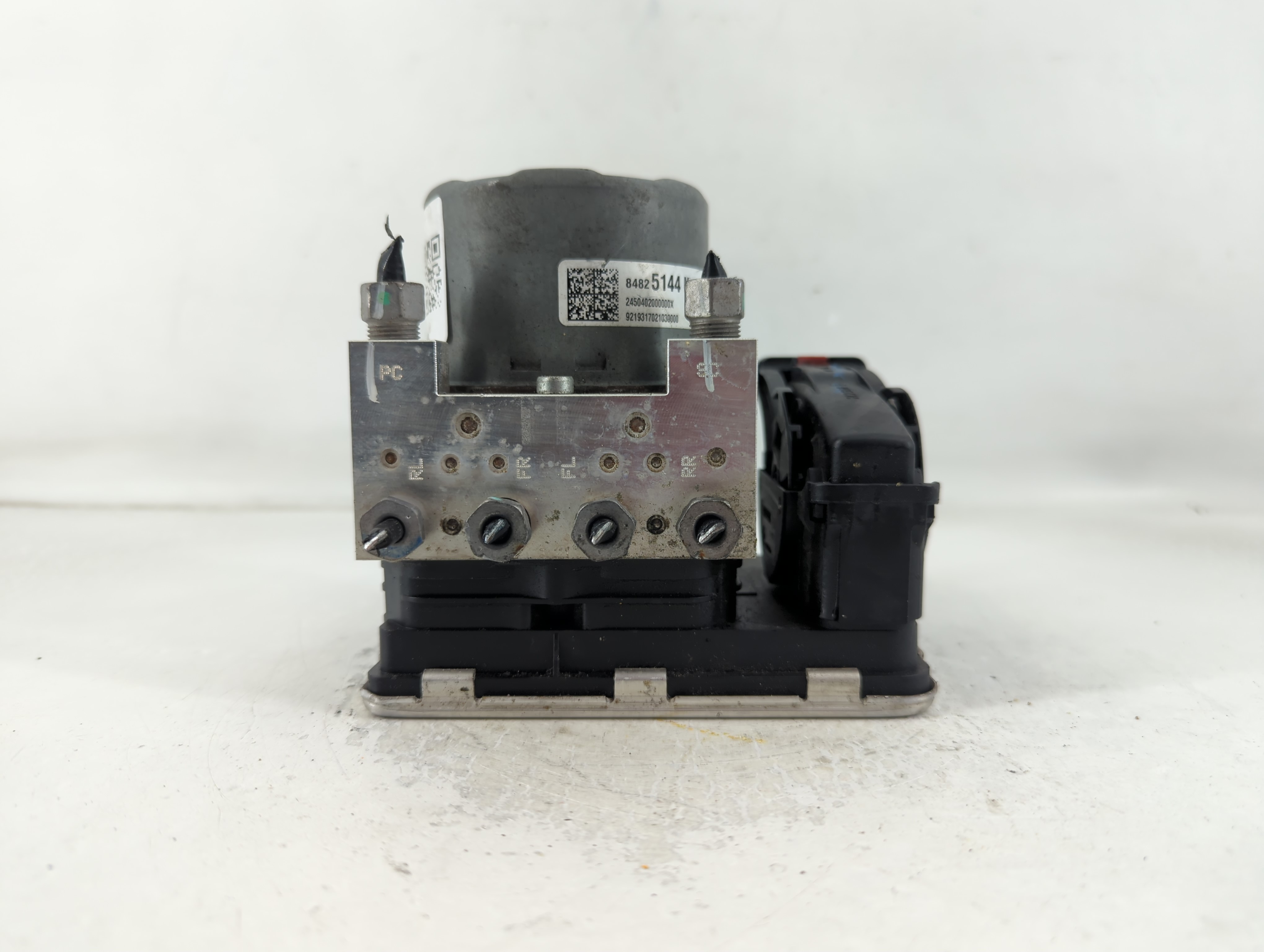 2020-2022 Gmc Terrain Abs Pump Control Module 797665 - Oemusedautoparts1.com
