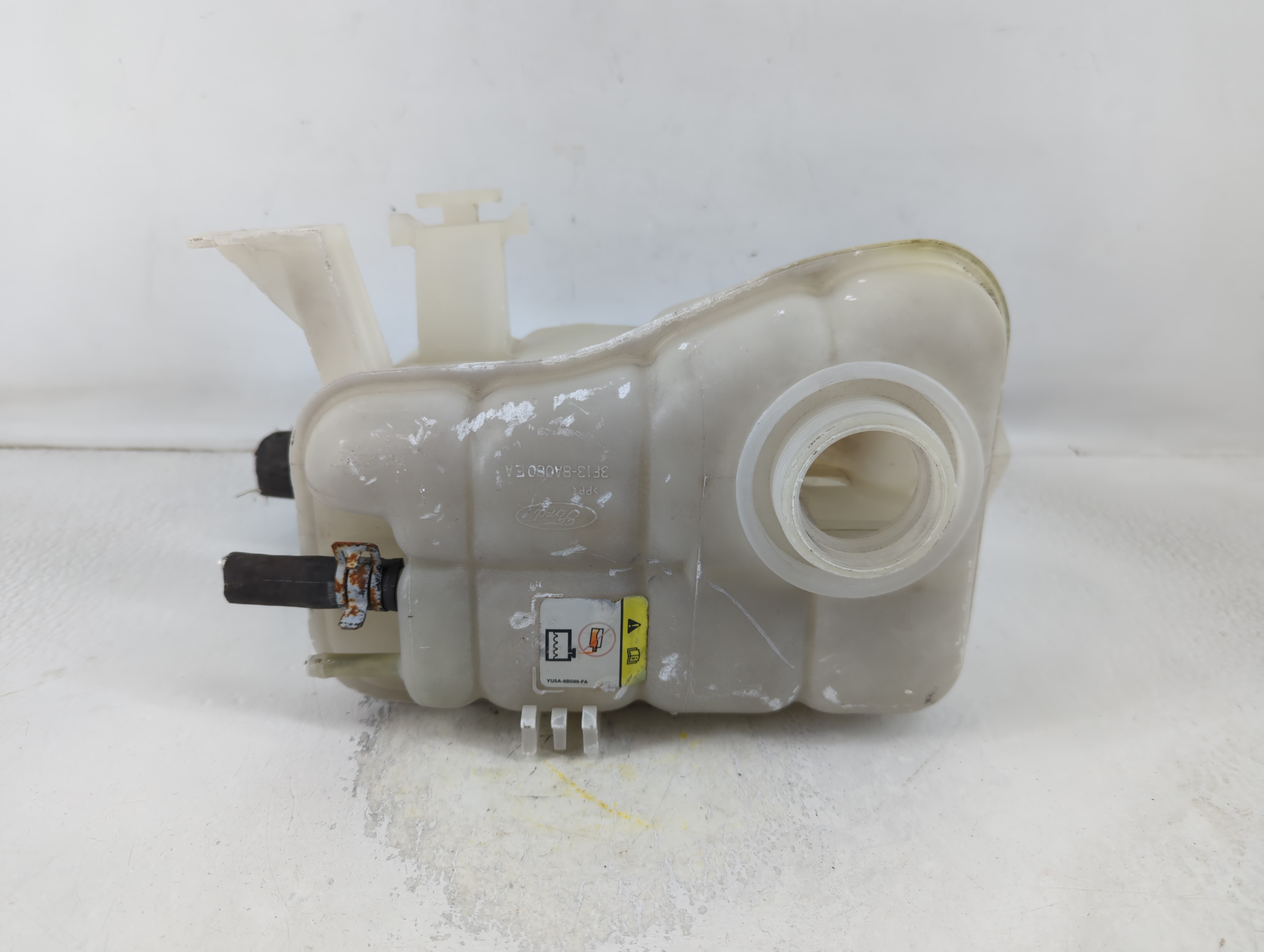 2000-2005 Ford Taurus Radiator Coolant Overflow Expansion Tank Bottle 797687 - Oemusedautoparts1.com