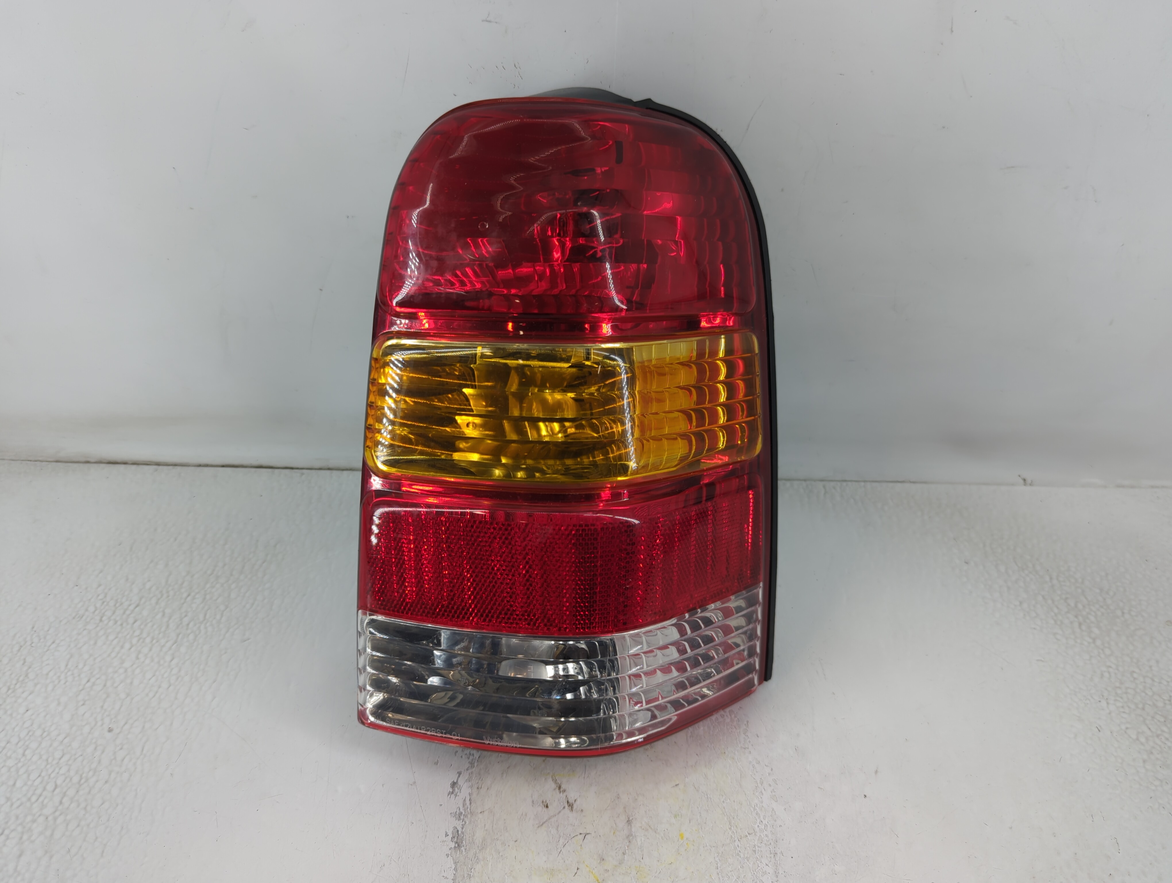 2001-2007 Ford Escape Passenger Right Side Tail Light Taillight Oem 797760 - Oemusedautoparts1.com