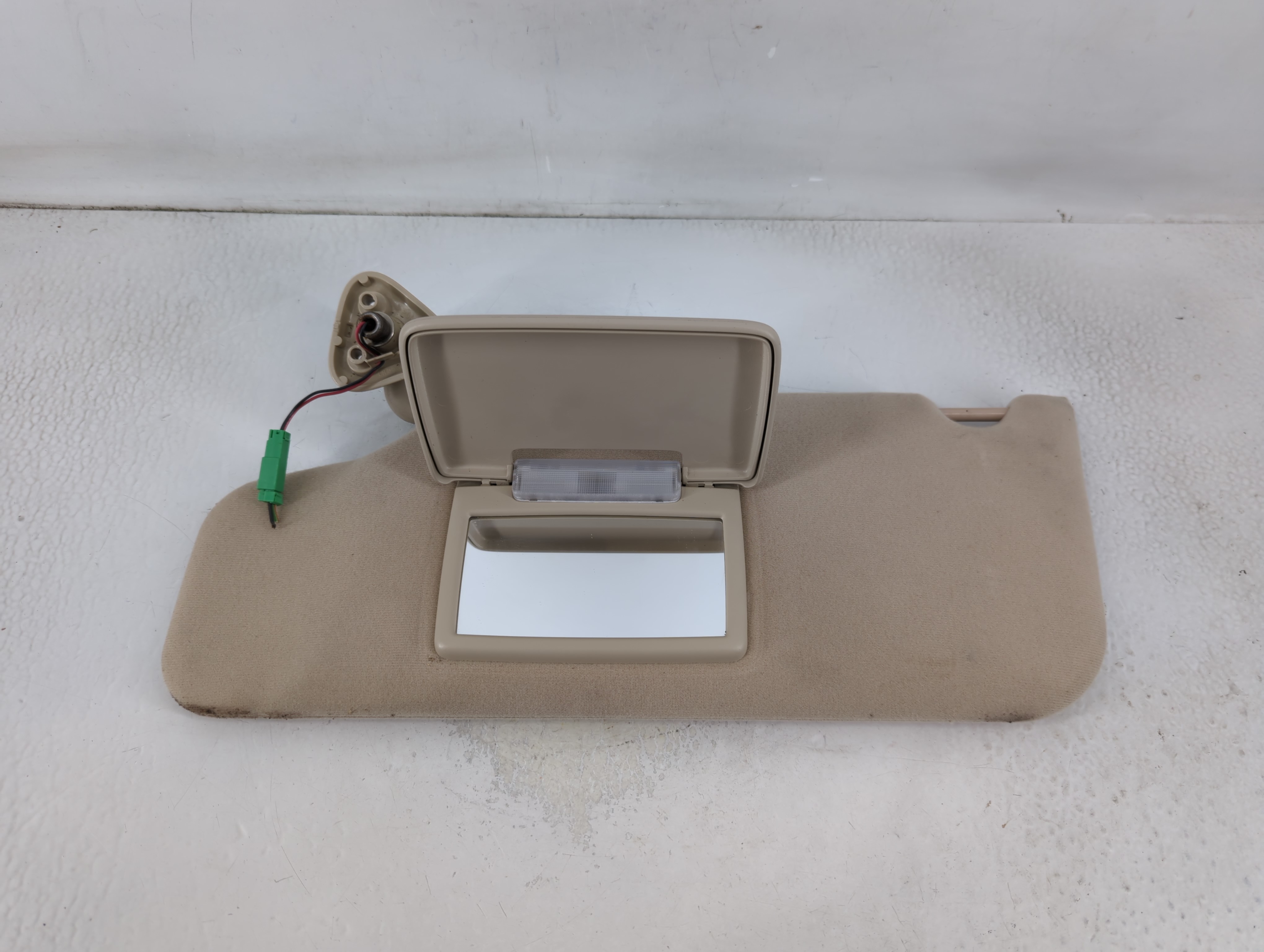 Picture of 2005-2006 Mercury Montego Driver Sun Visor Mirror Left Sunvisor Beige 797867