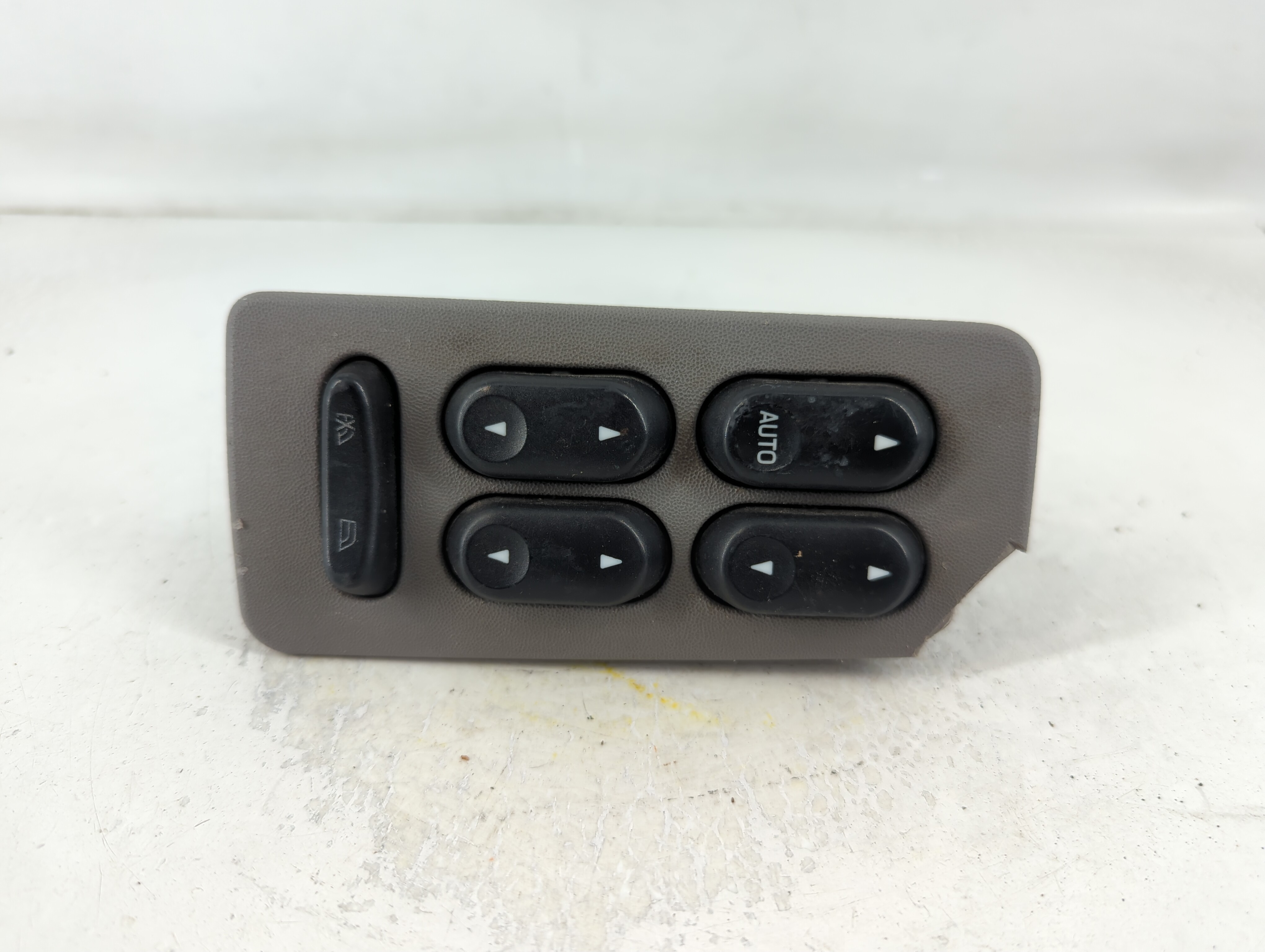 2000-2007 Ford Taurus Driver Left Door Master Power Window Switch 797878 - Oemusedautoparts1.com