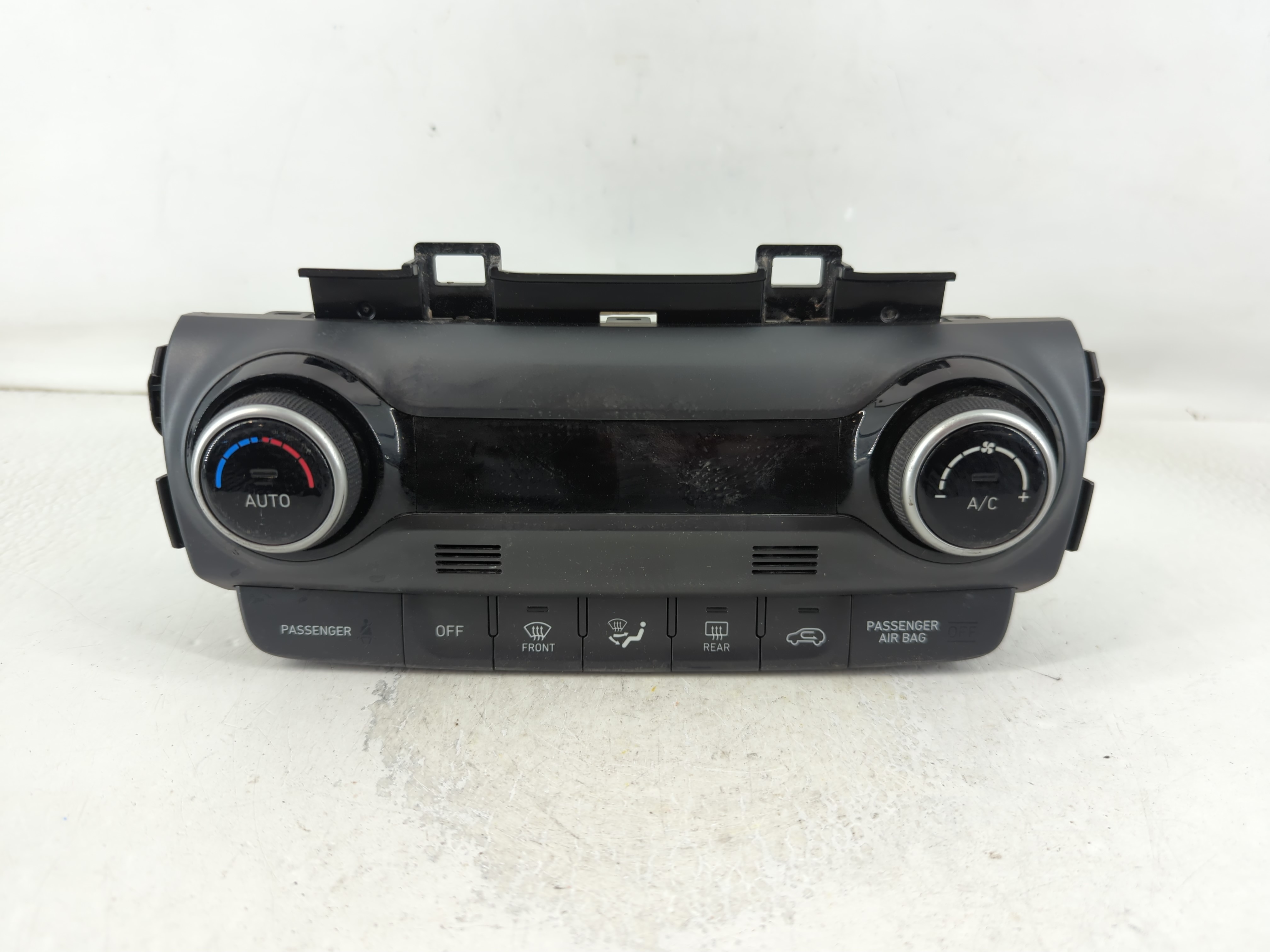 2018-2021 Hyundai Kona Ac Heater Climate Control C20036-7890|
97250-j9070 798127 - Oemusedautoparts1.com