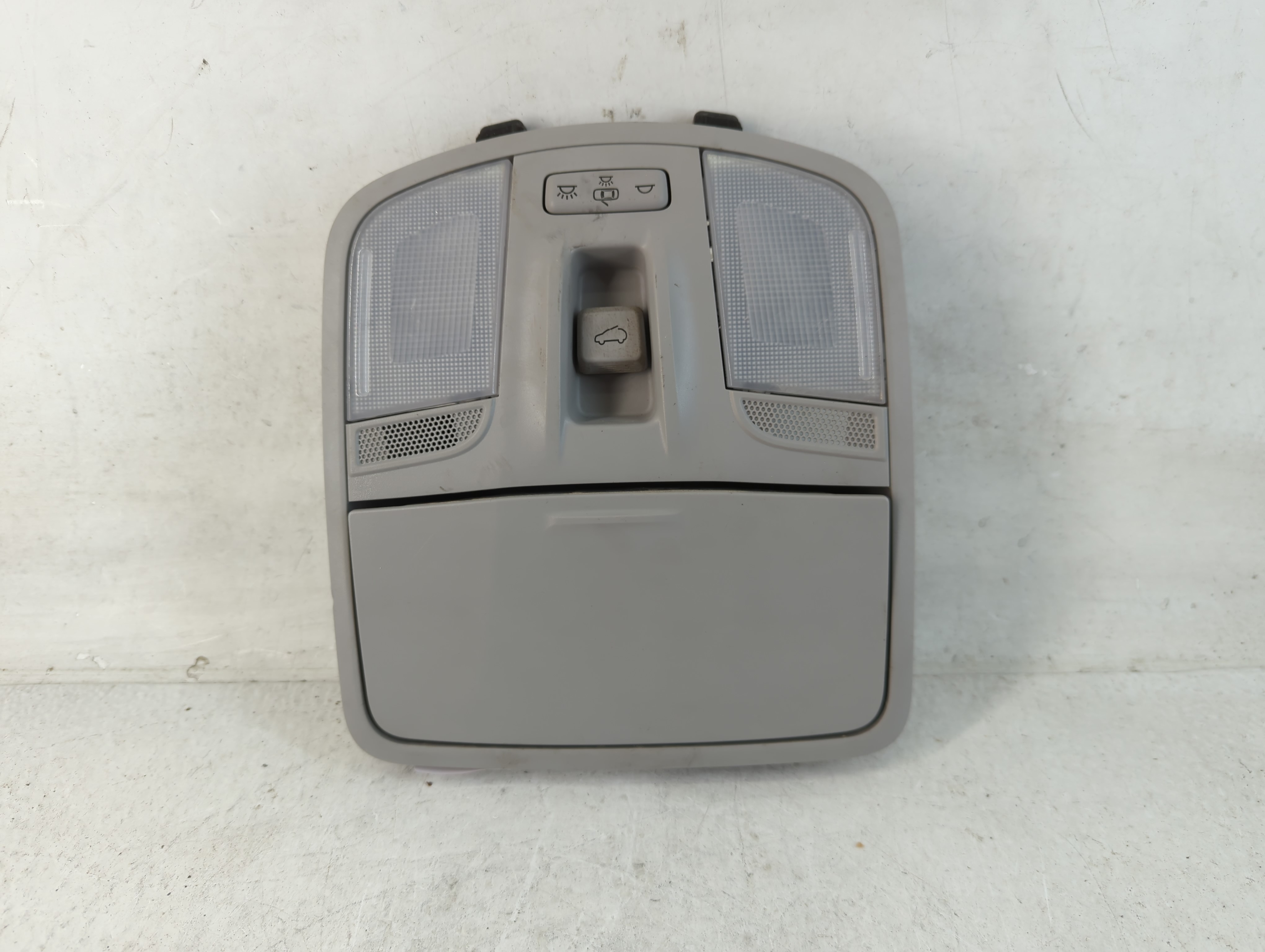 2019 Hyundai Kona Overhead Roof Console 798135 - Oemusedautoparts1.com