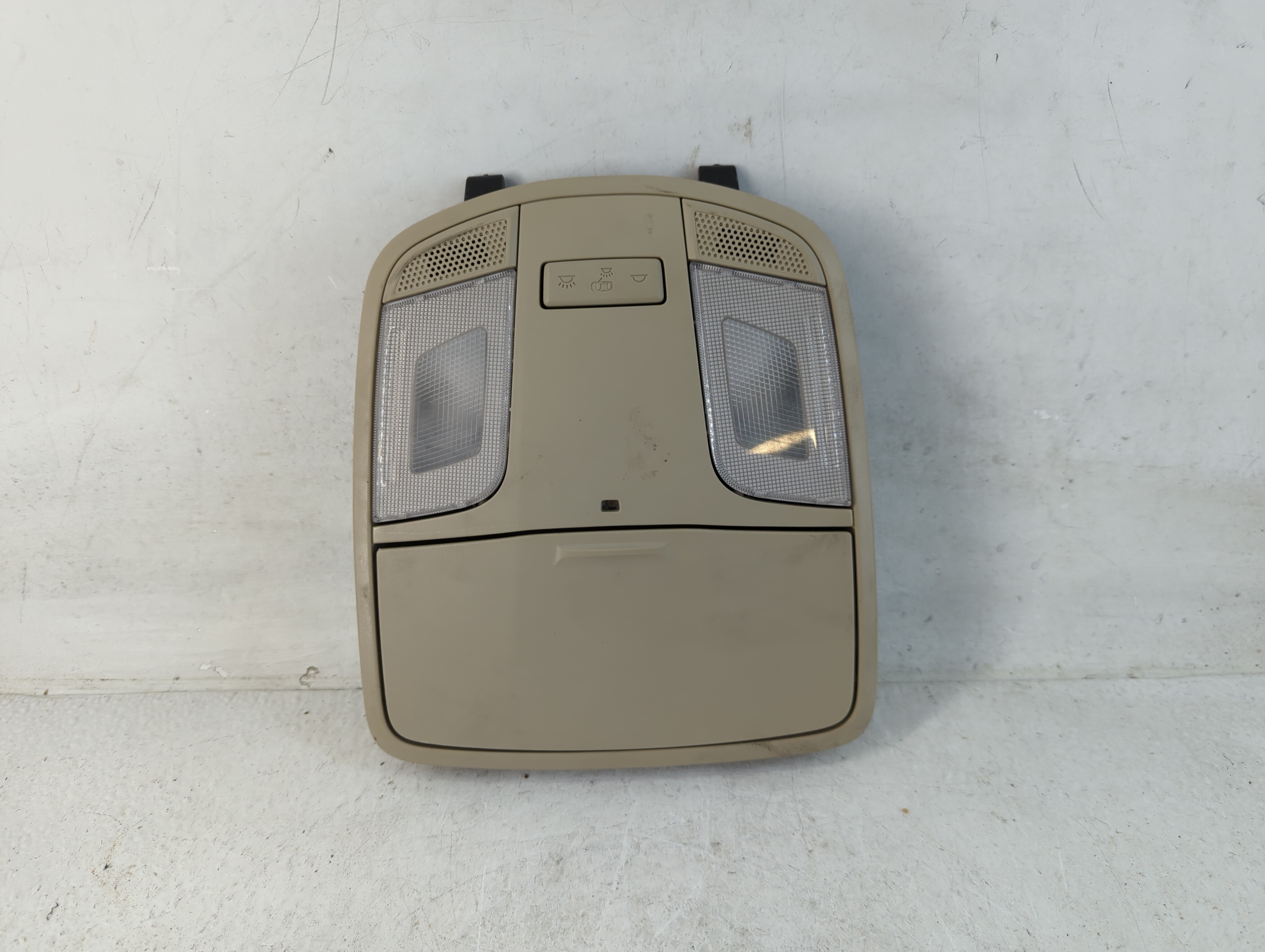2016 Hyundai Sonata Overhead Roof Console 798136 - Oemusedautoparts1.com