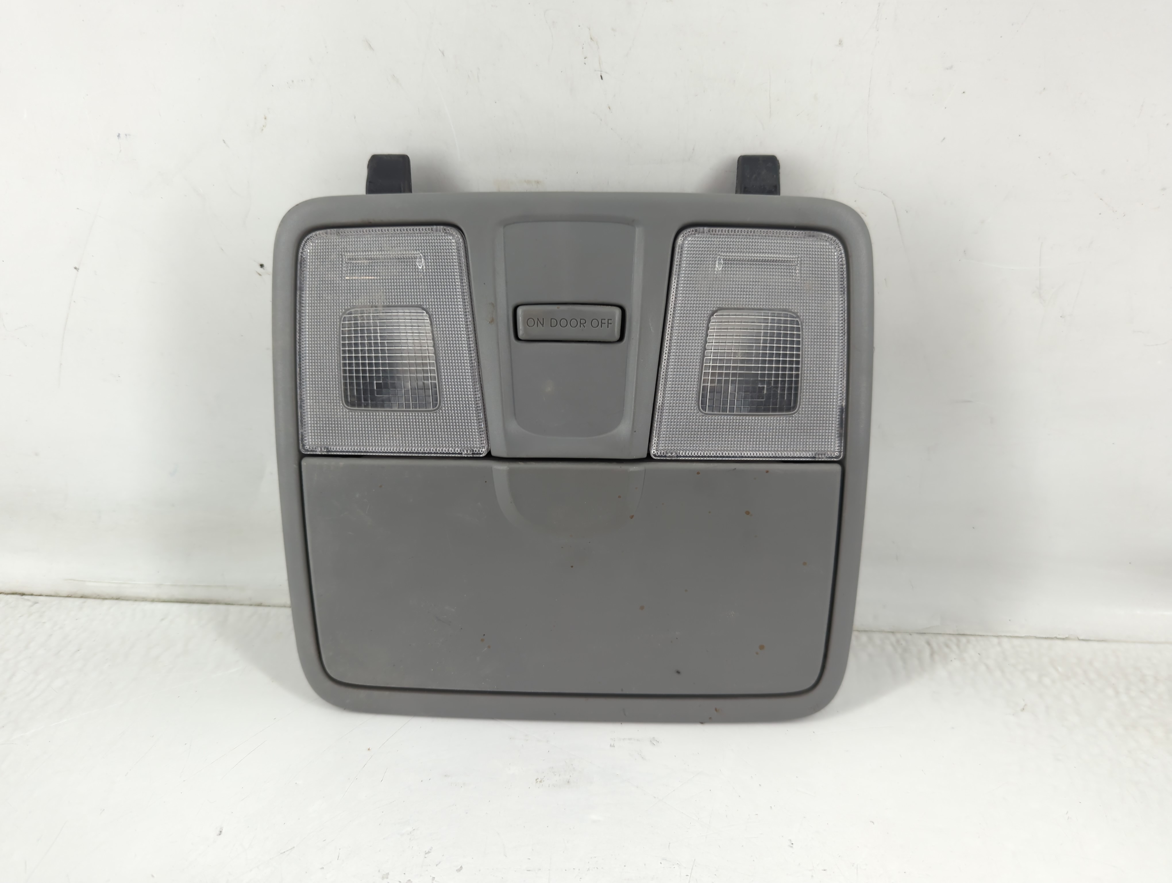 2013 Hyundai Veloster Overhead Roof Console 798171 - Oemusedautoparts1.com