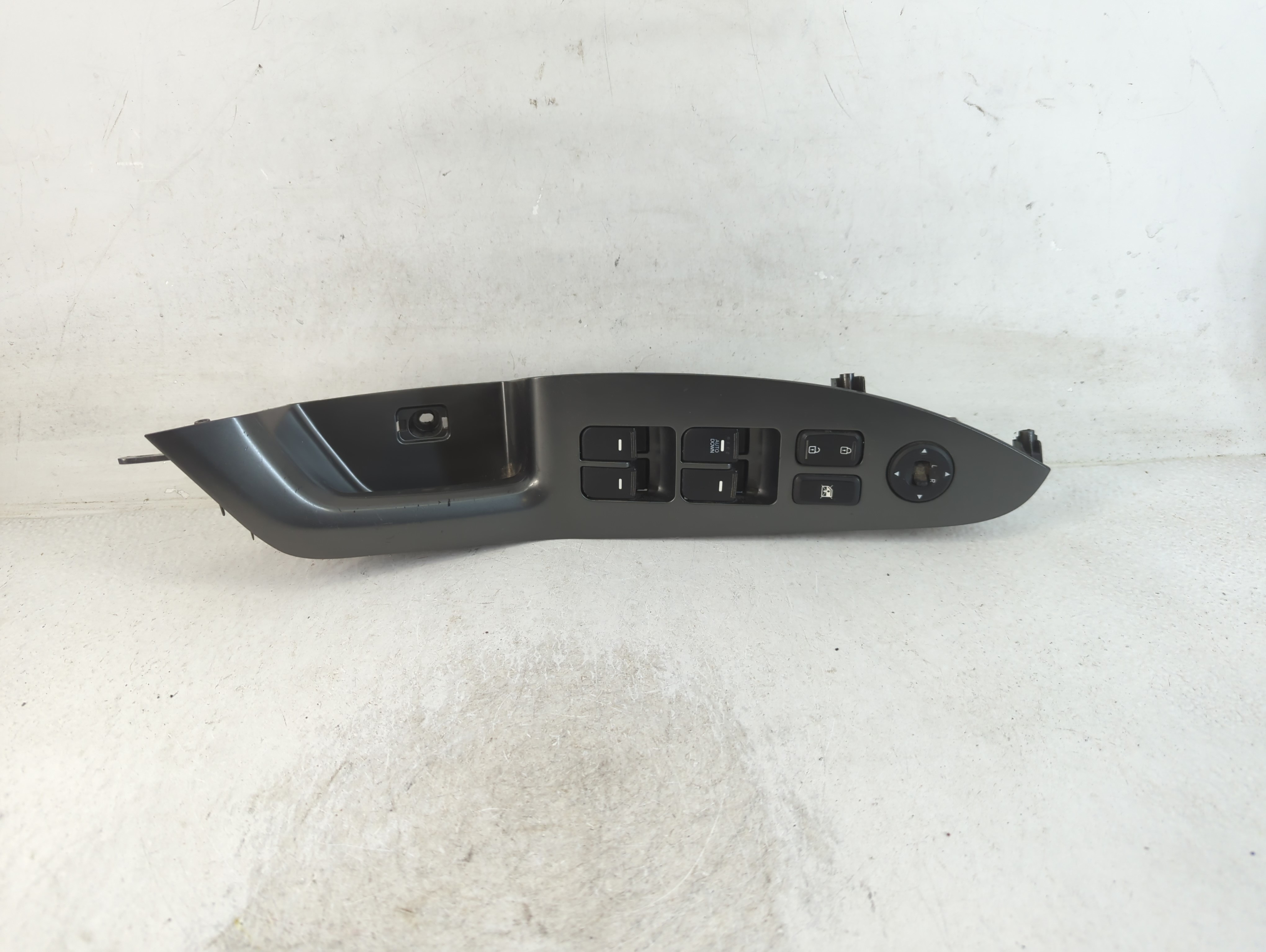 2017-2020 Cadillac Xt5 Driver Left Door Master Power Window Switch 798210 - Oemusedautoparts1.com