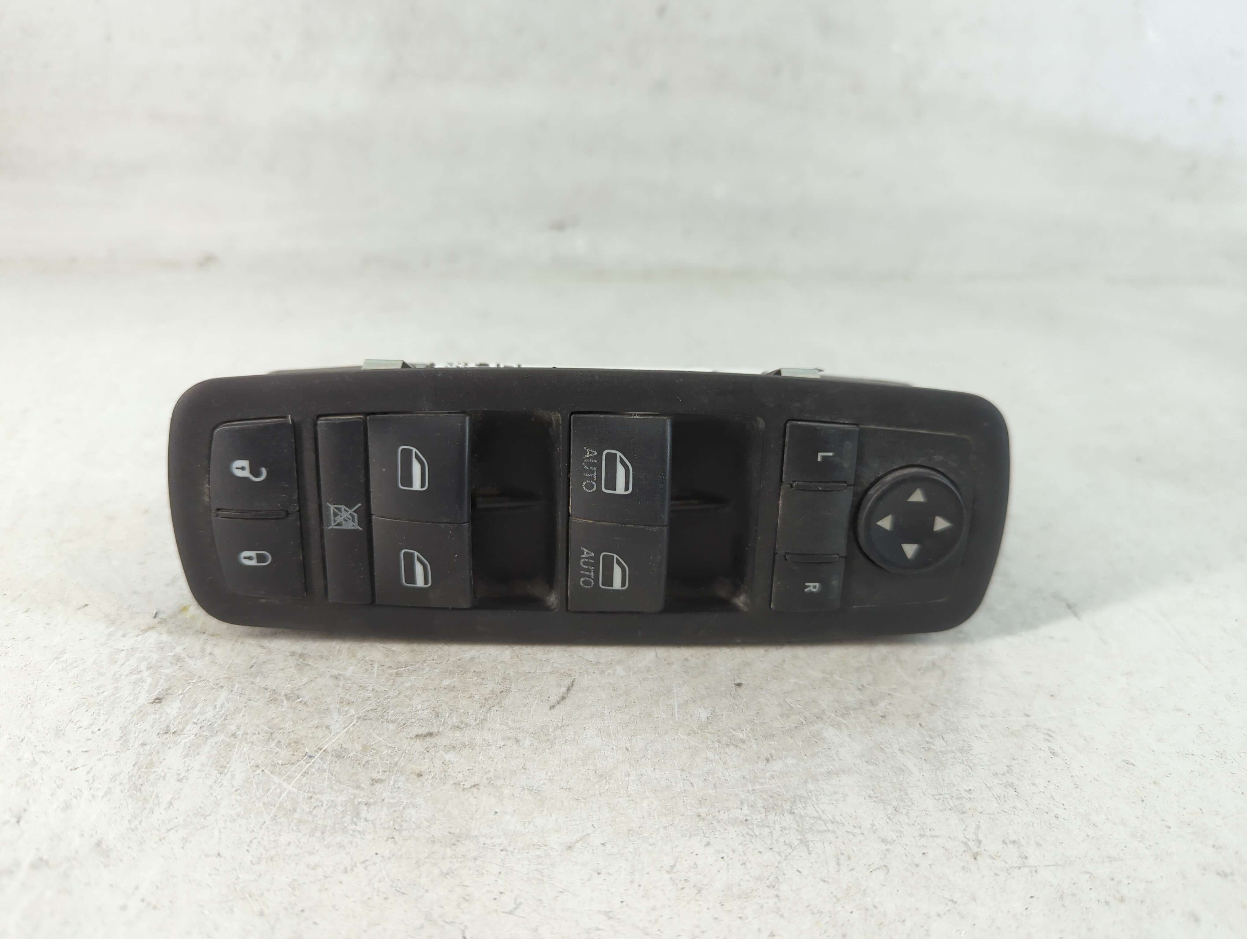 2015-2017 Chrysler 200 Driver Left Door Master Power Window Switch 798217 - Oemusedautoparts1.com