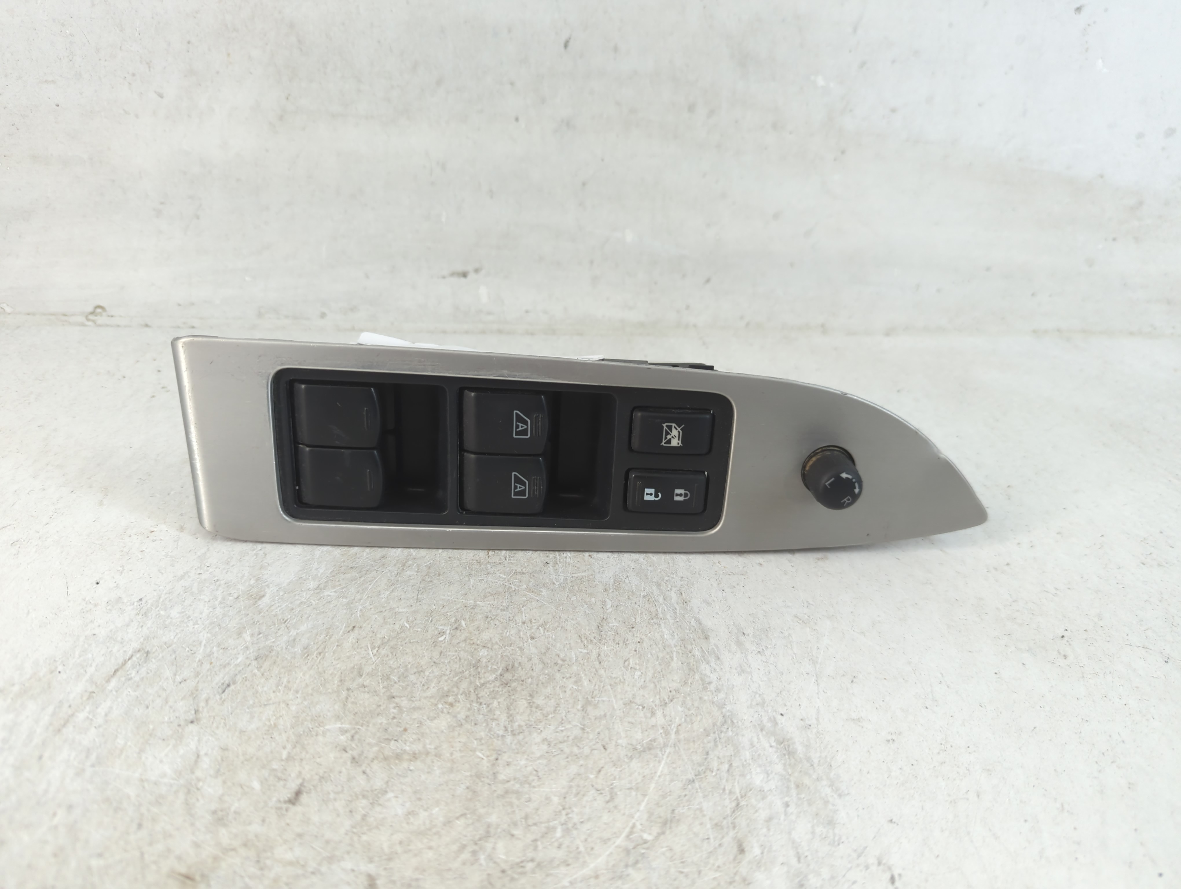 2009-2014 Nissan Murano Driver Left Door Master Power Window Switch 798227 - Oemusedautoparts1.com
