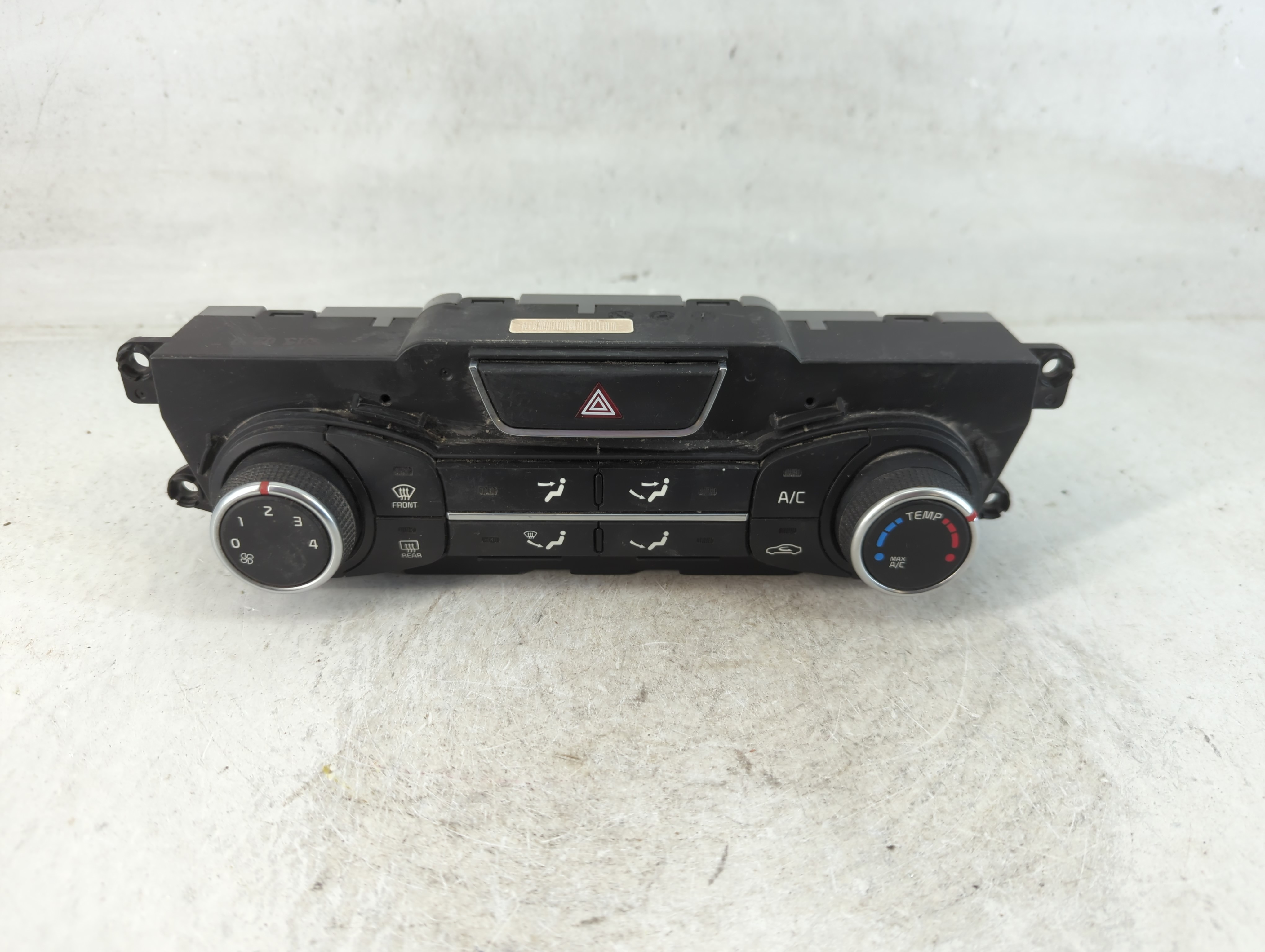 2014-2015 Kia Optima Ac Heater Climate Control 97250-2tle0 798289 - Oemusedautoparts1.com