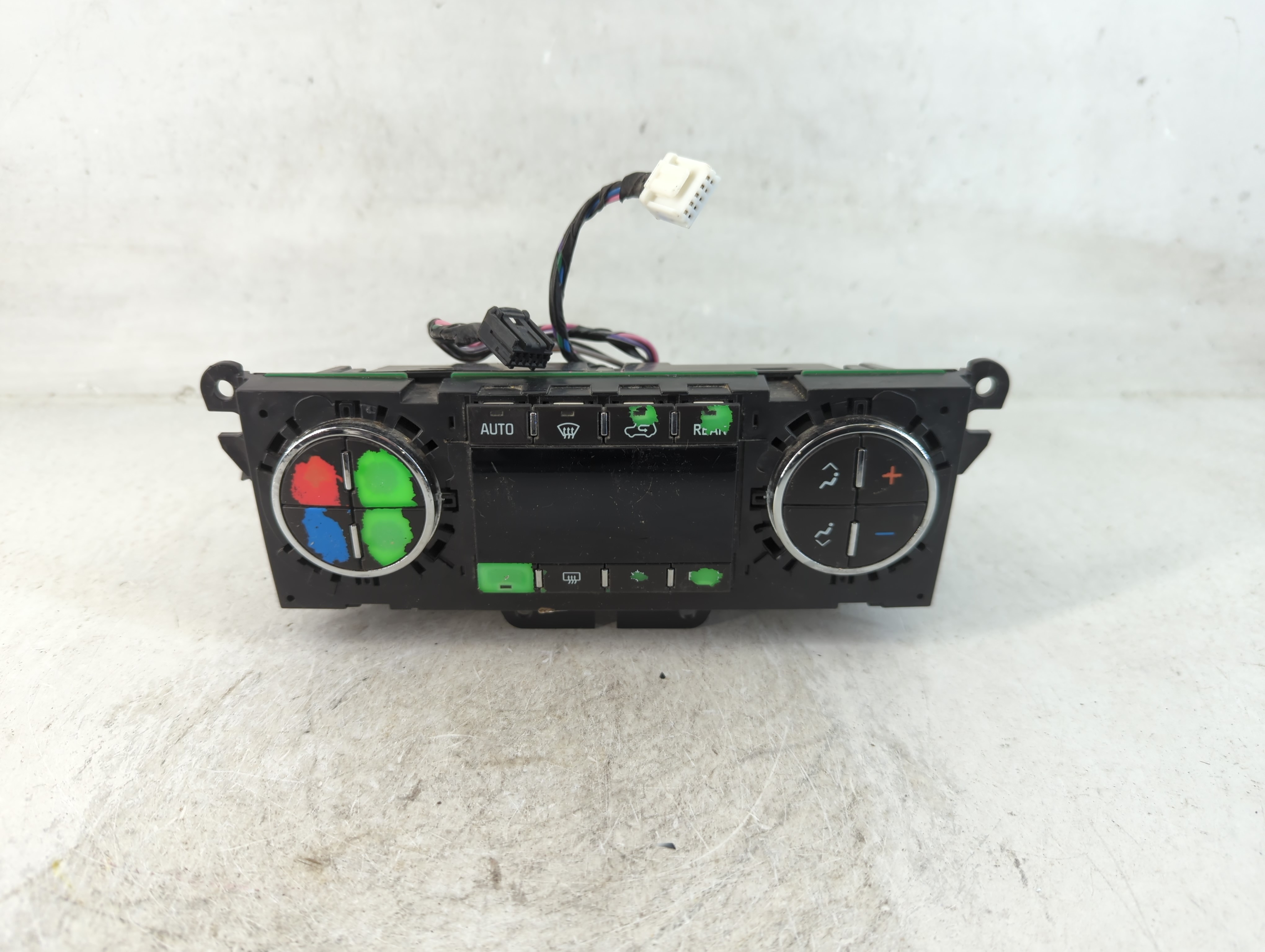 Chevrolet Traverse Ac Heater Climate Control 20778545 798331 - Oemusedautoparts1.com