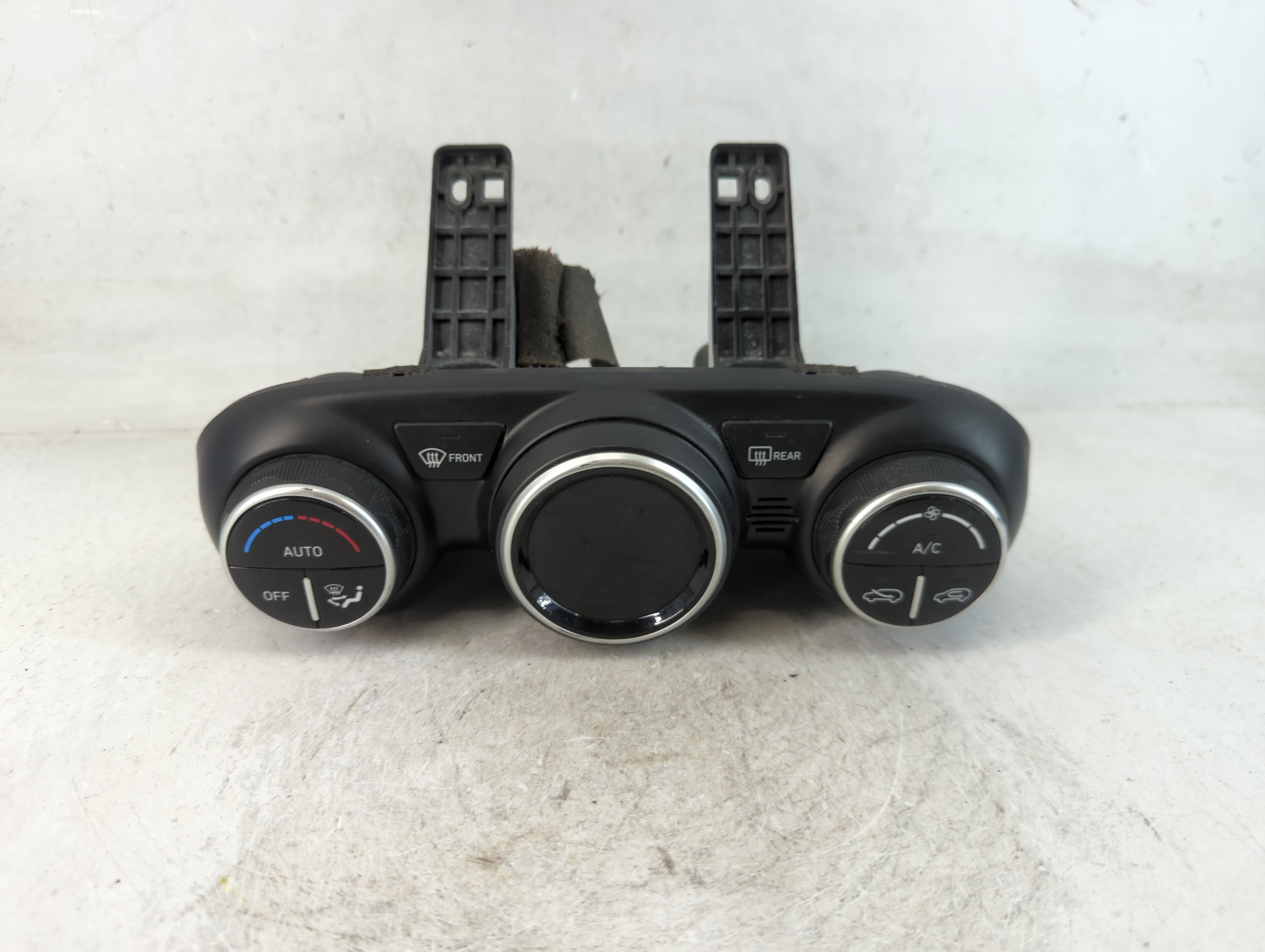2023 Hyundai Venue Ac Heater Climate Control C20039-8120|97250-k2df0 798374 - Oemusedautoparts1.com