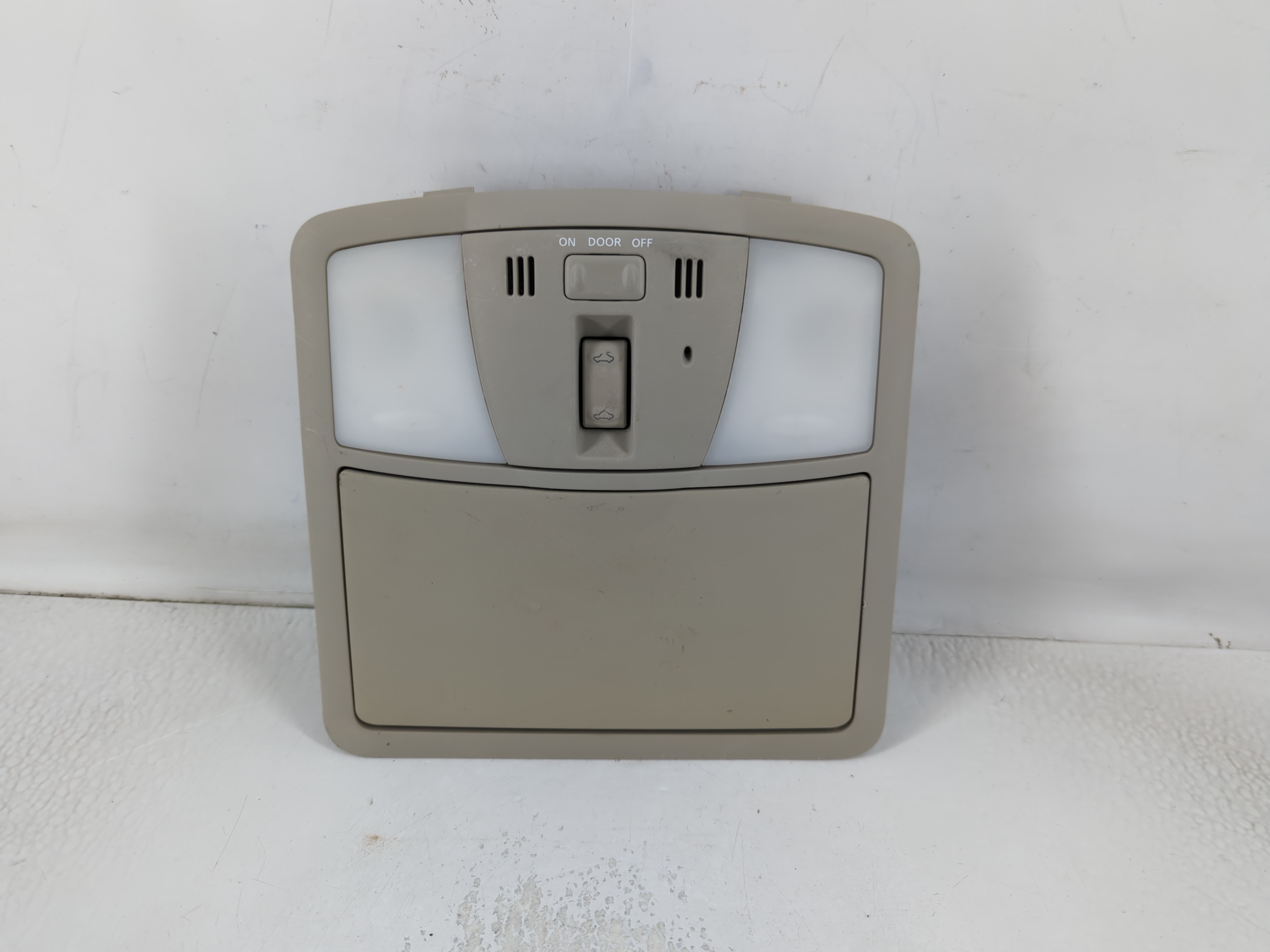 2007 Nissan Altima Overhead Roof Console 798393 - Oemusedautoparts1.com