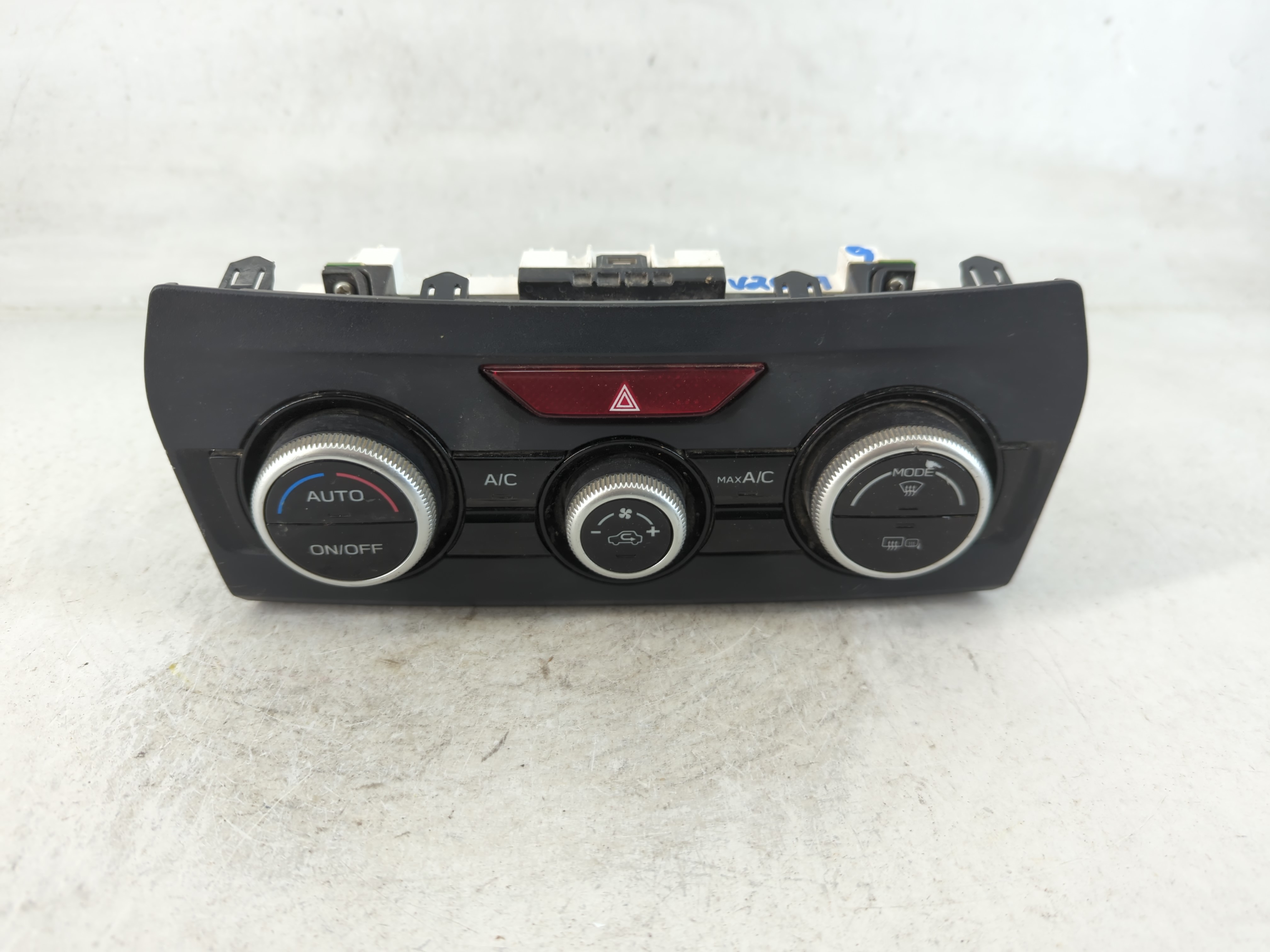 2018 Subaru Xv Crosstrek Ac Heater Climate Control 72311fl710 798399 - Oemusedautoparts1.com
