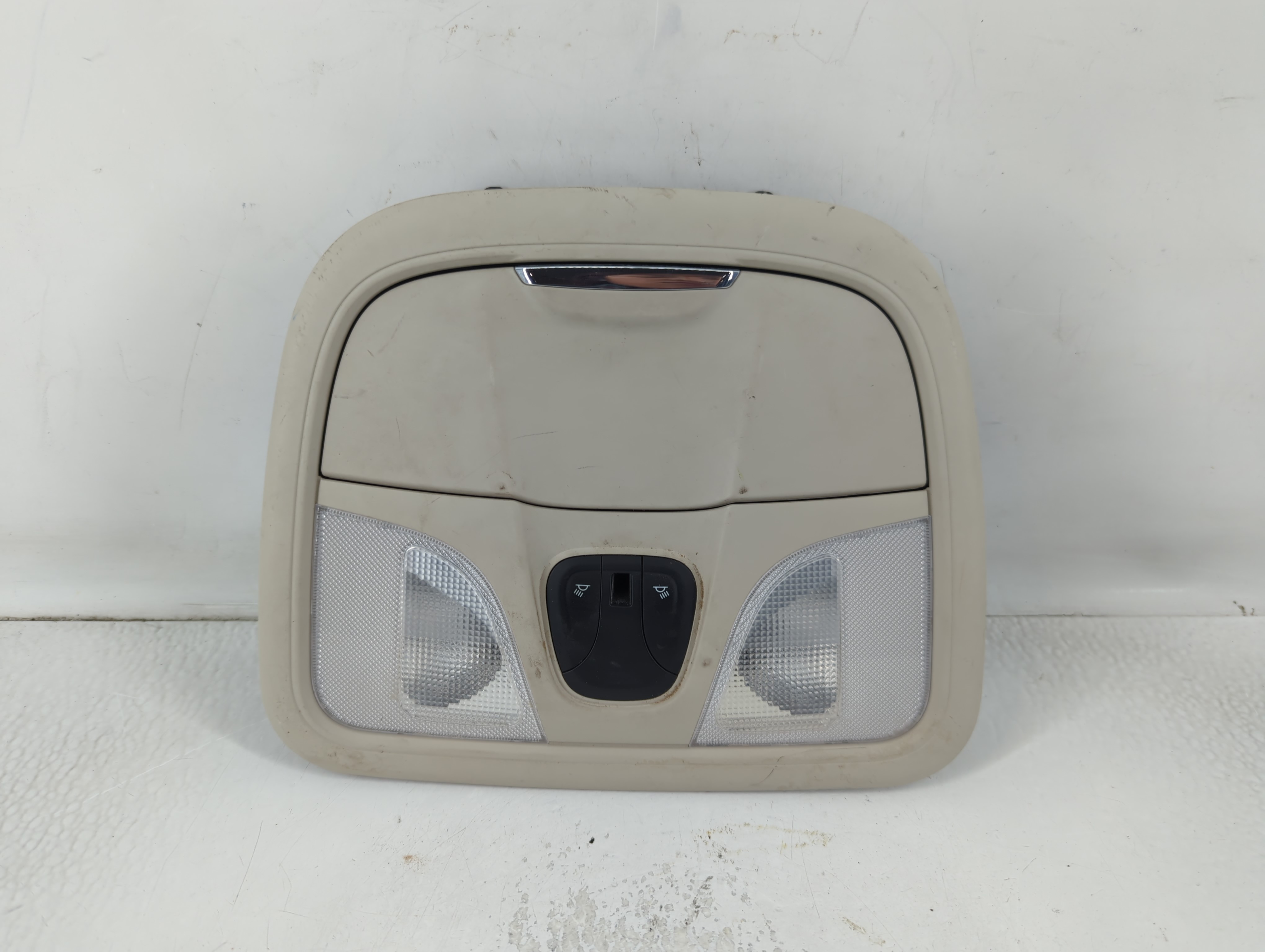 2015 Chrysler 200 Overhead Roof Console 798406 - Oemusedautoparts1.com