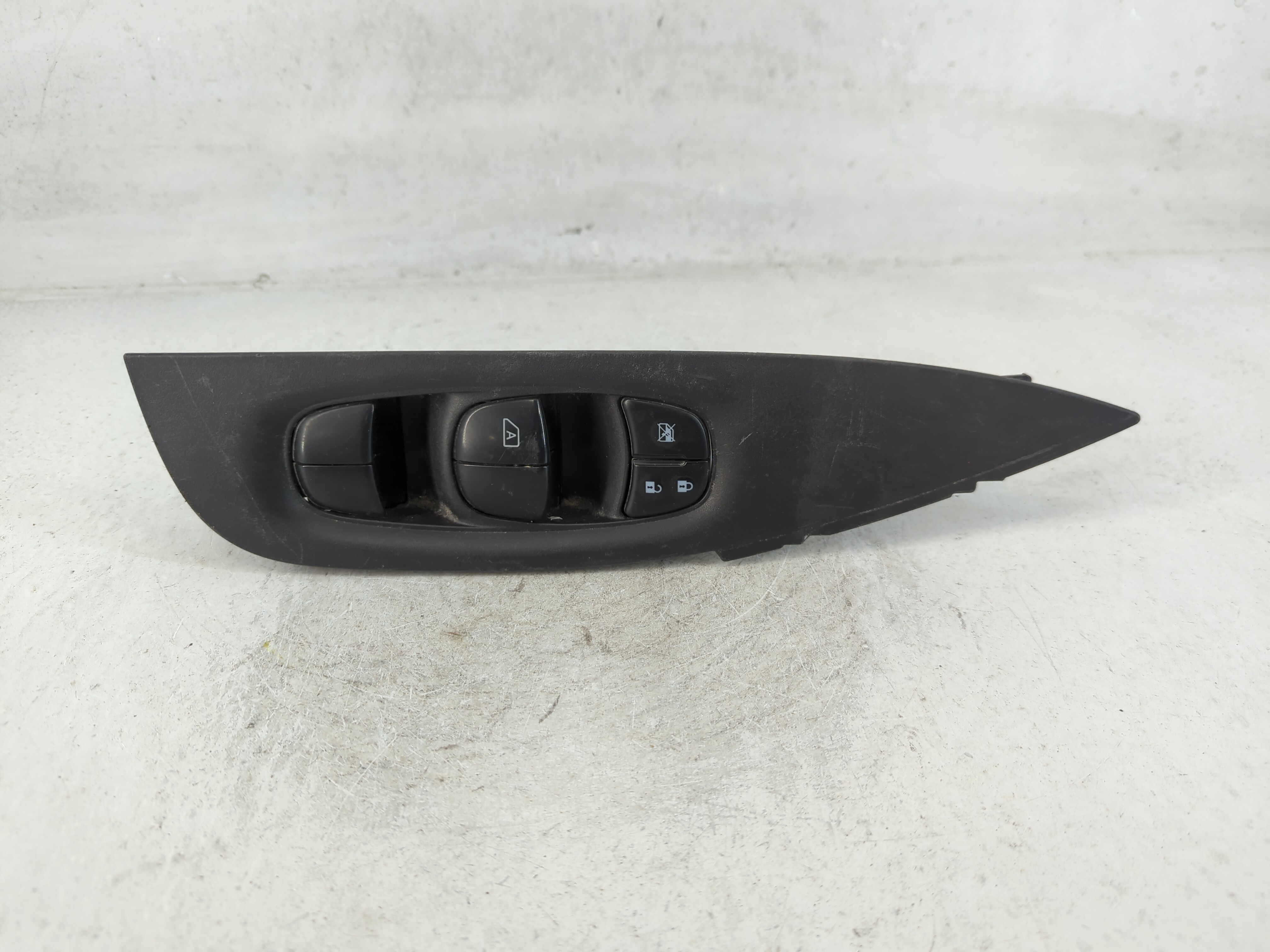 2017-2022 Nissan Rogue Sport Driver Left Door Master Power Window Switch 798440 - Oemusedautoparts1.com