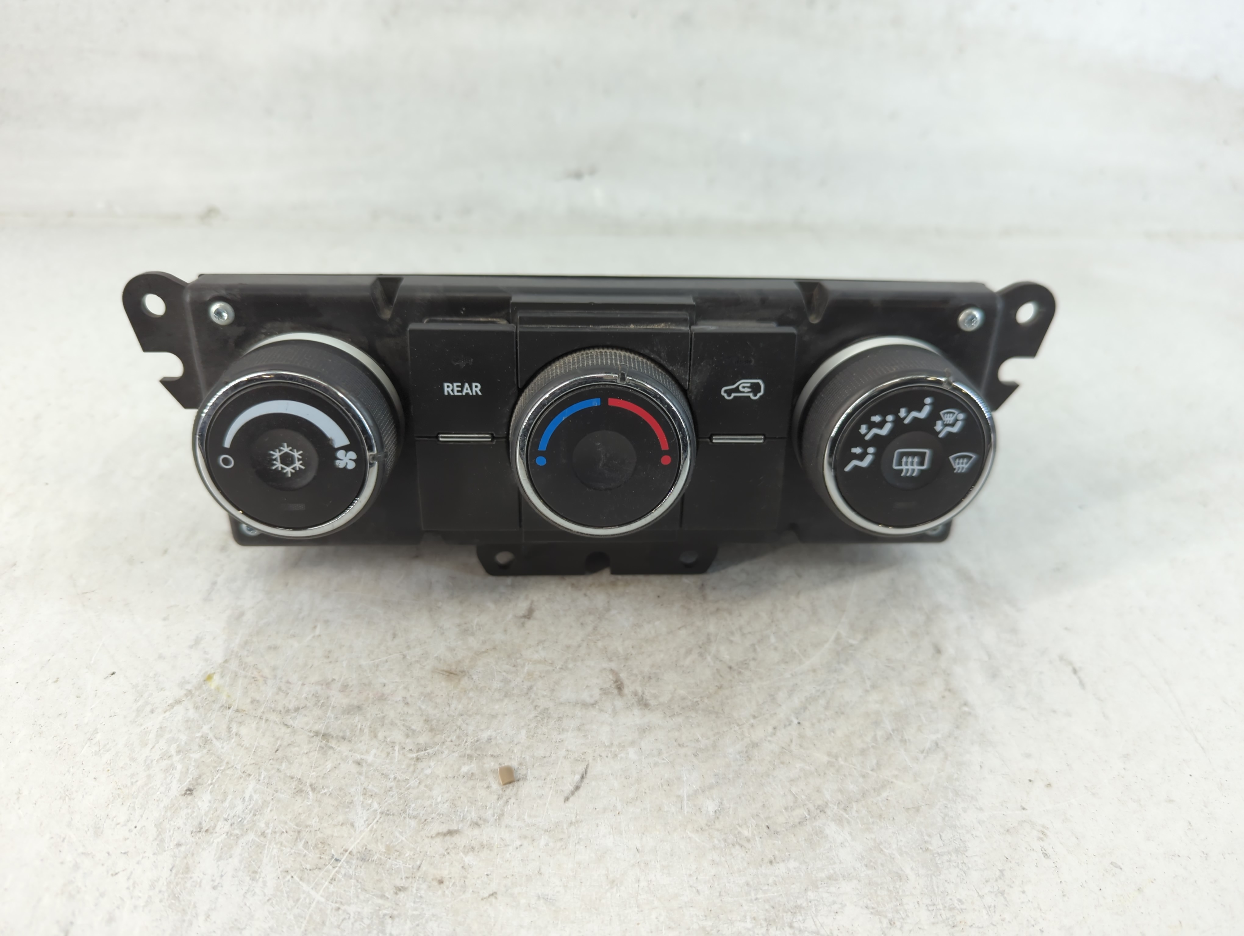2014 Gmc Acadia Ac Heater Climate Control 22969801 798475 - Oemusedautoparts1.com