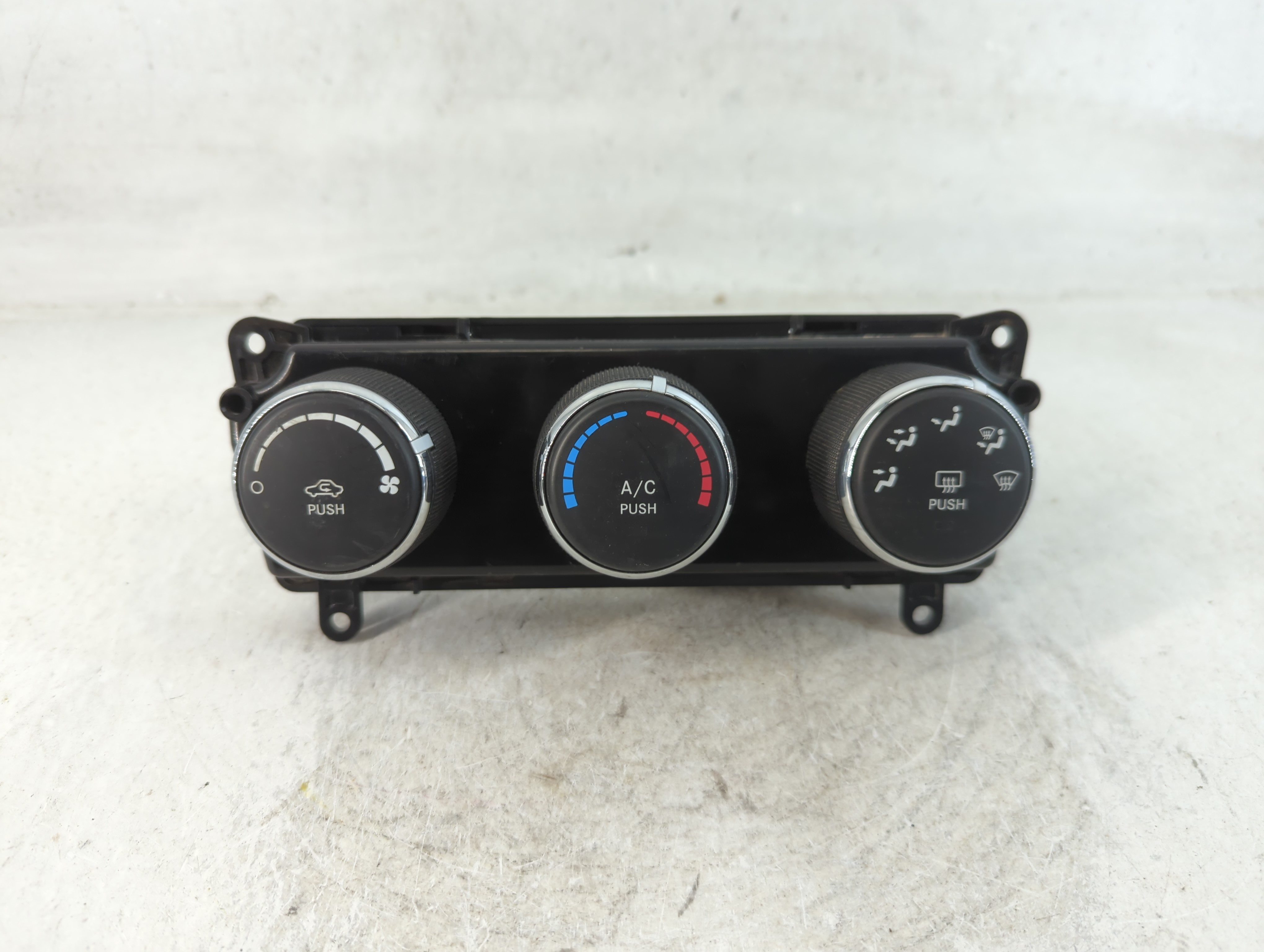2011-2017 Jeep Patriot Ac Heater Climate Control P55111278af 798488 - Oemusedautoparts1.com
