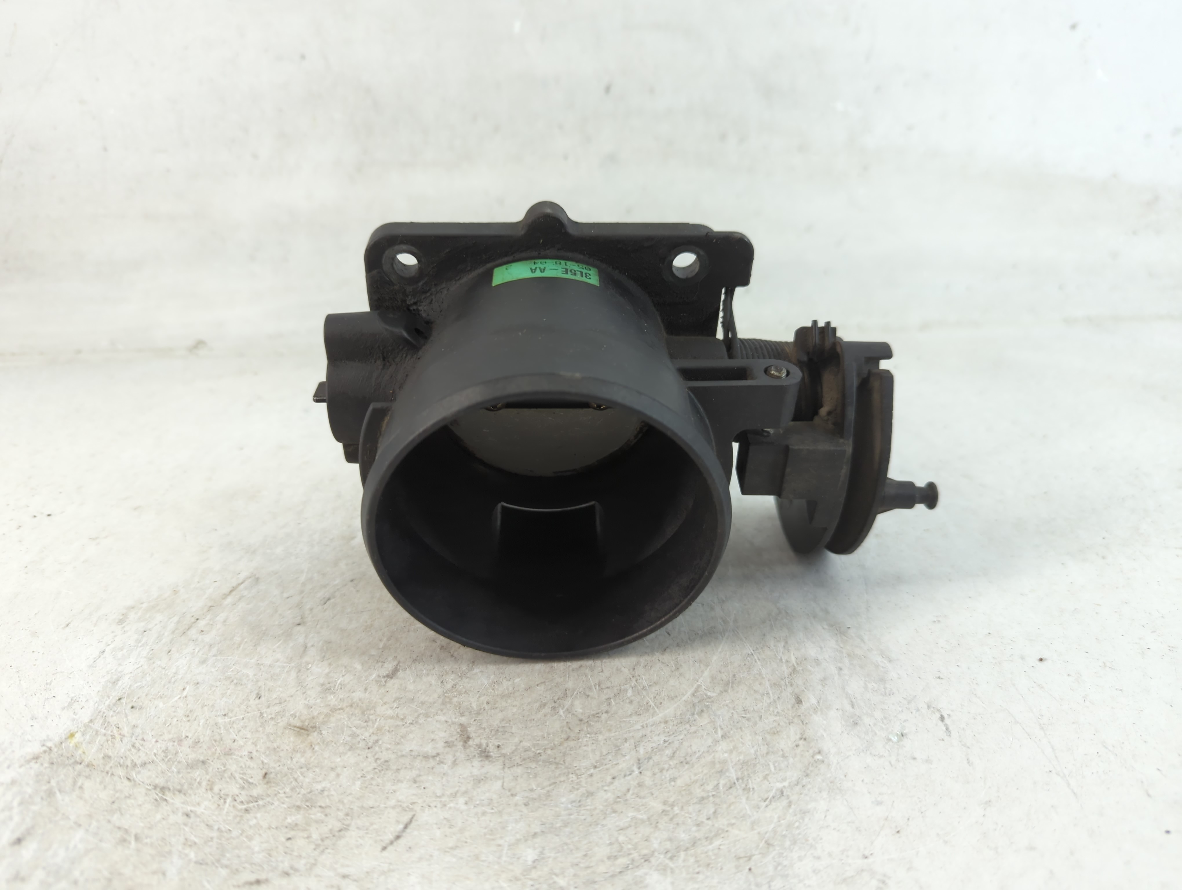 2001-2001 Ford Explorer Throttle Body 798602 - Oemusedautoparts1.com