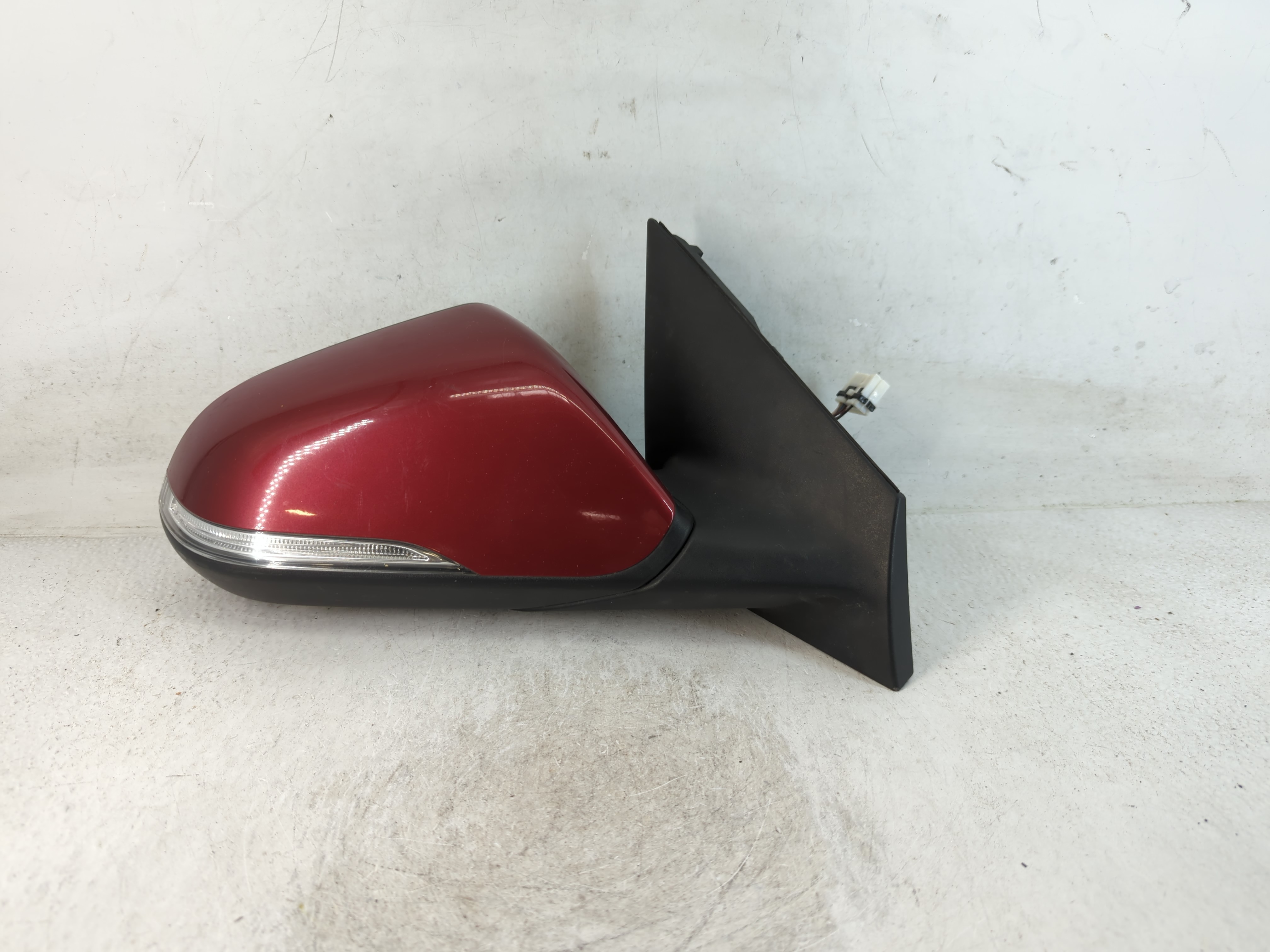 2015 Hyundai Sonata Passenger Right Side View Power Door Mirror Red 798671 - Oemusedautoparts1.com